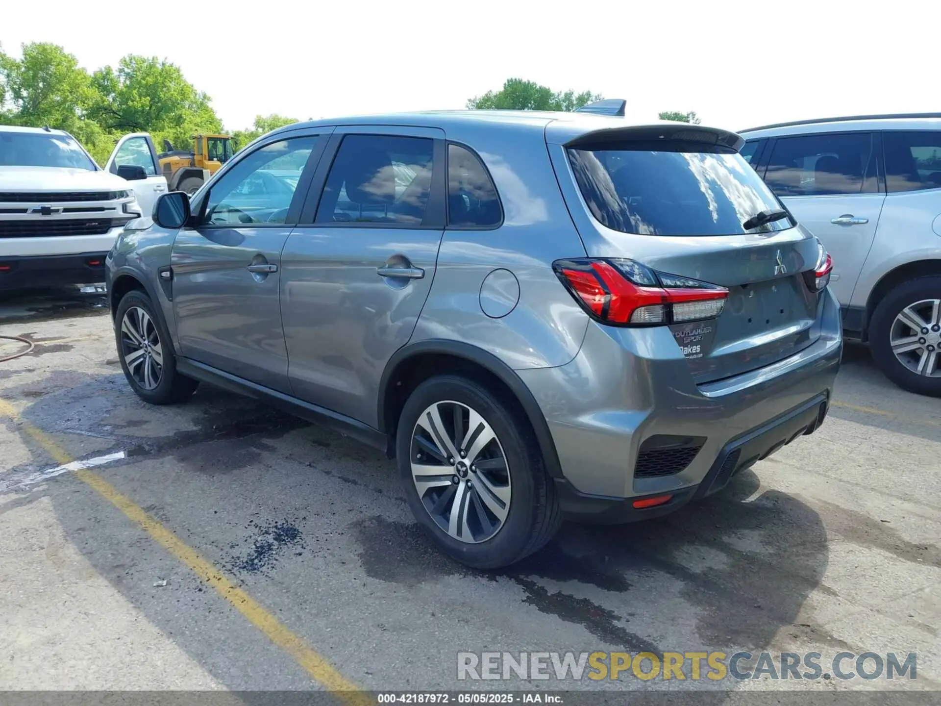 3 Photograph of a damaged car JA4ARUAU2NU019775 MITSUBISHI OUTLANDER SPORT 2022