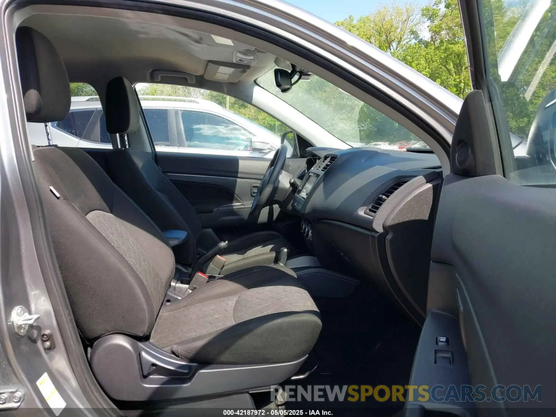 5 Photograph of a damaged car JA4ARUAU2NU019775 MITSUBISHI OUTLANDER SPORT 2022