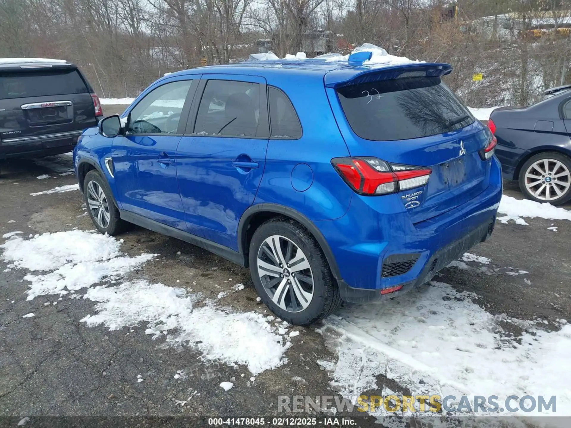 3 Photograph of a damaged car JA4ARUAU3NU010938 MITSUBISHI OUTLANDER SPORT 2022