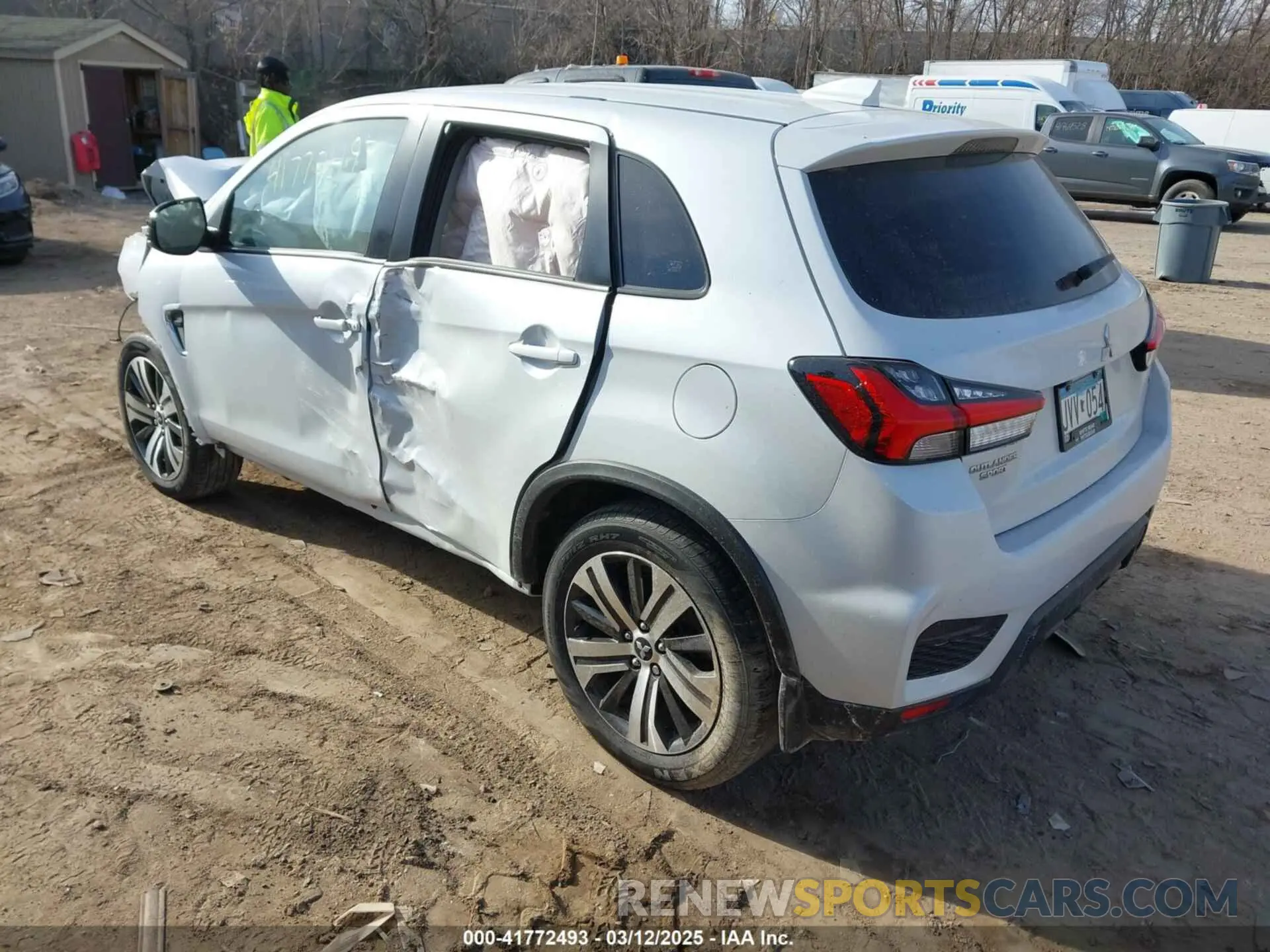 3 Photograph of a damaged car JA4ARUAU8NU024656 MITSUBISHI OUTLANDER SPORT 2022
