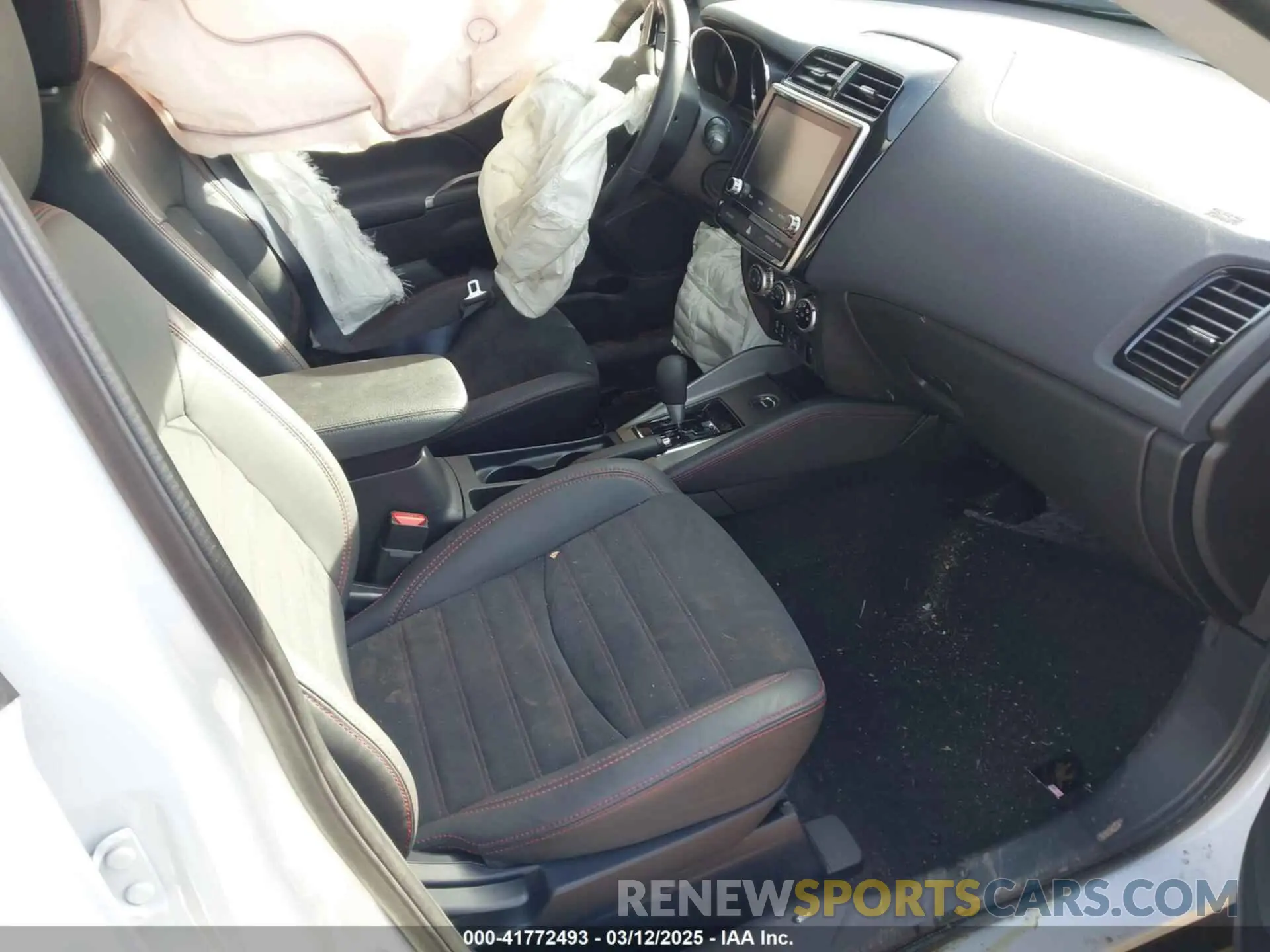 5 Photograph of a damaged car JA4ARUAU8NU024656 MITSUBISHI OUTLANDER SPORT 2022