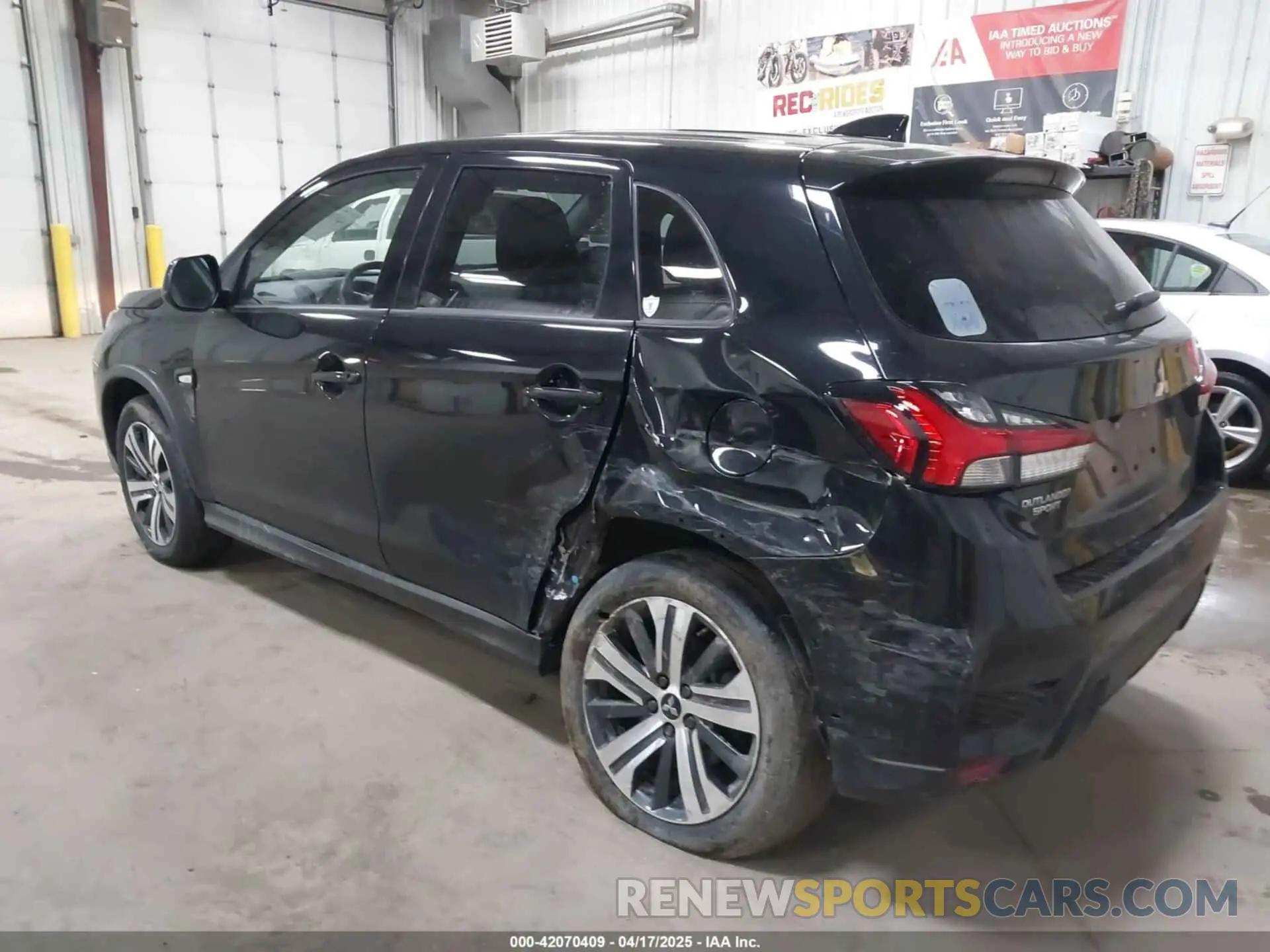 3 Photograph of a damaged car JA4ARUAU9NU017604 MITSUBISHI OUTLANDER SPORT 2022