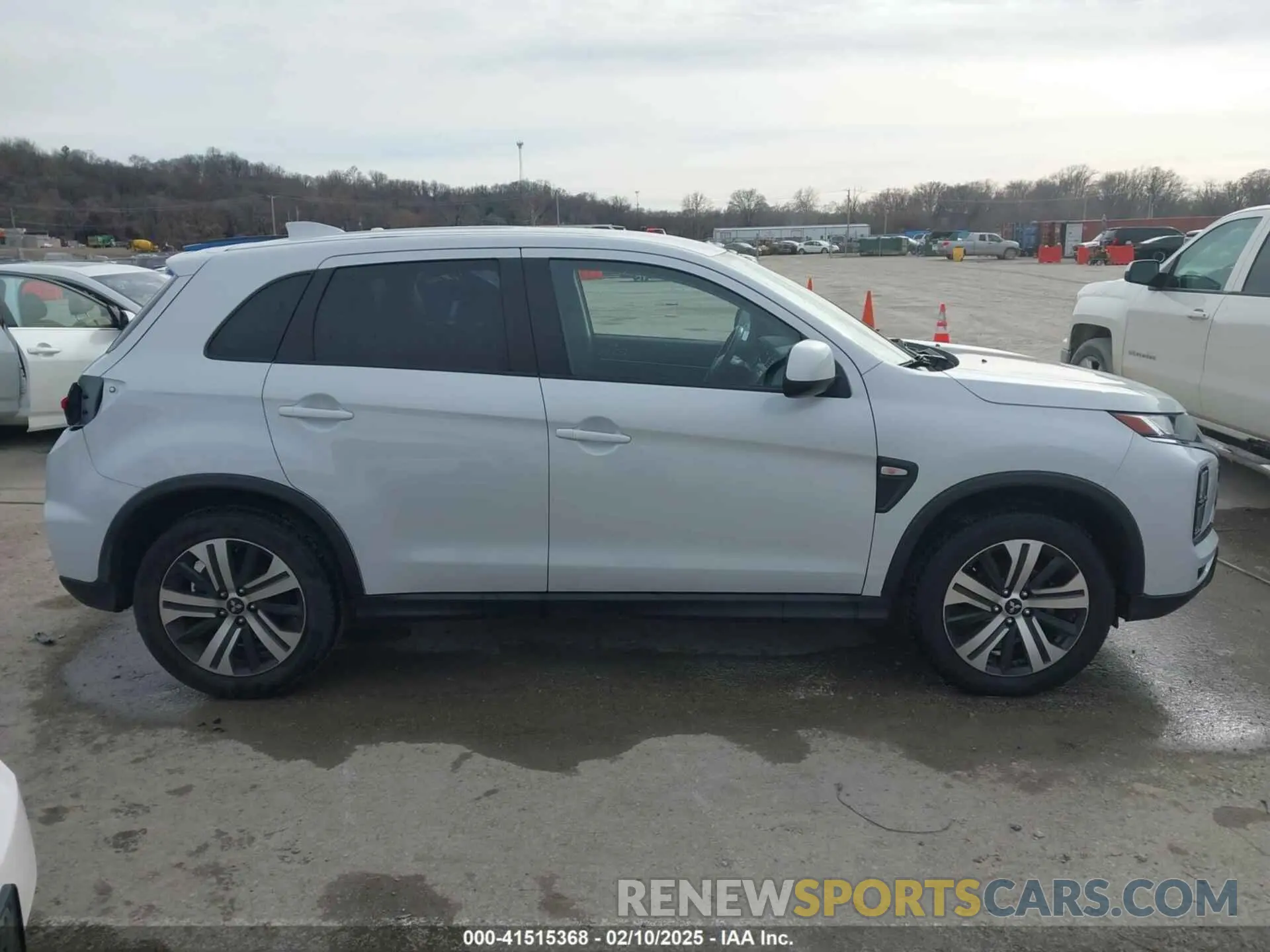 14 Photograph of a damaged car JA4ARUAU0PU004579 MITSUBISHI OUTLANDER SPORT 2023
