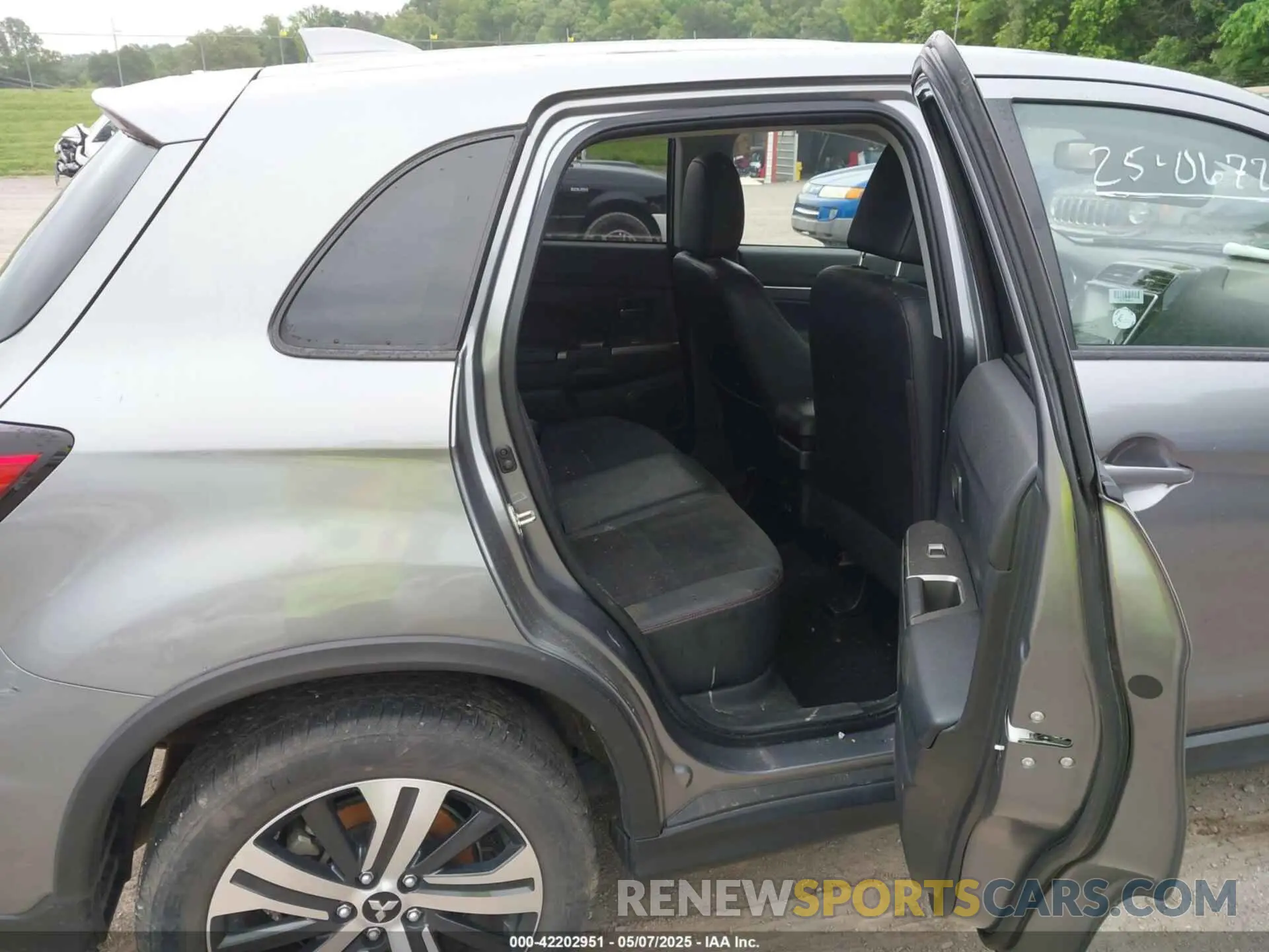 8 Photograph of a damaged car JA4ARUAU1PU004915 MITSUBISHI OUTLANDER SPORT 2023