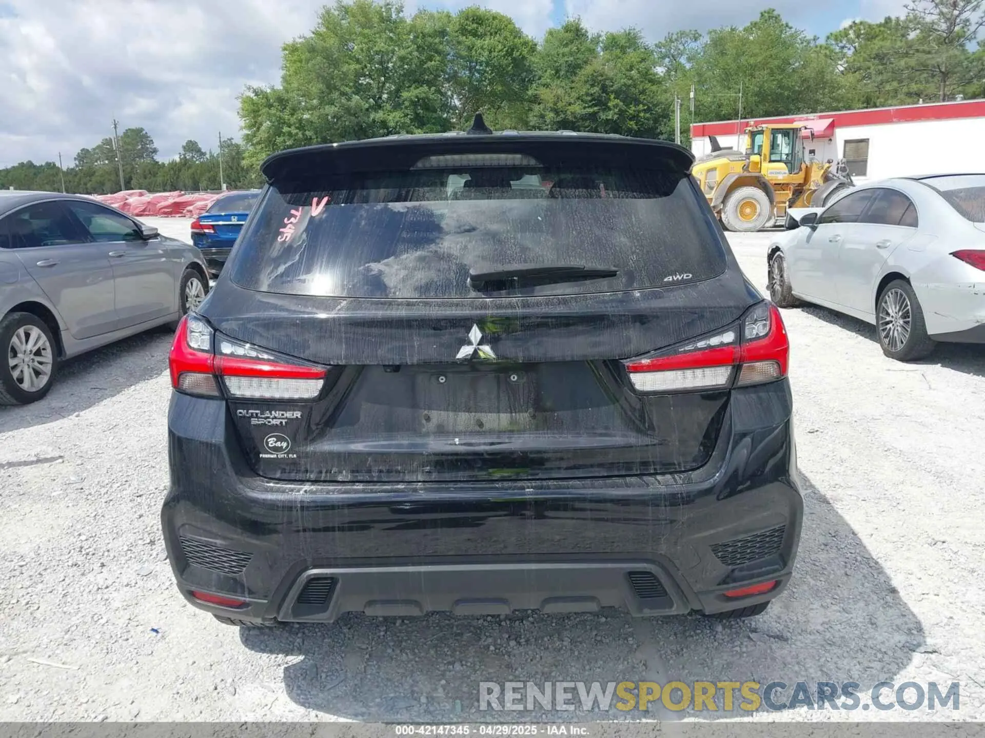 17 Photograph of a damaged car JA4ARUAU2PU014515 MITSUBISHI OUTLANDER SPORT 2023