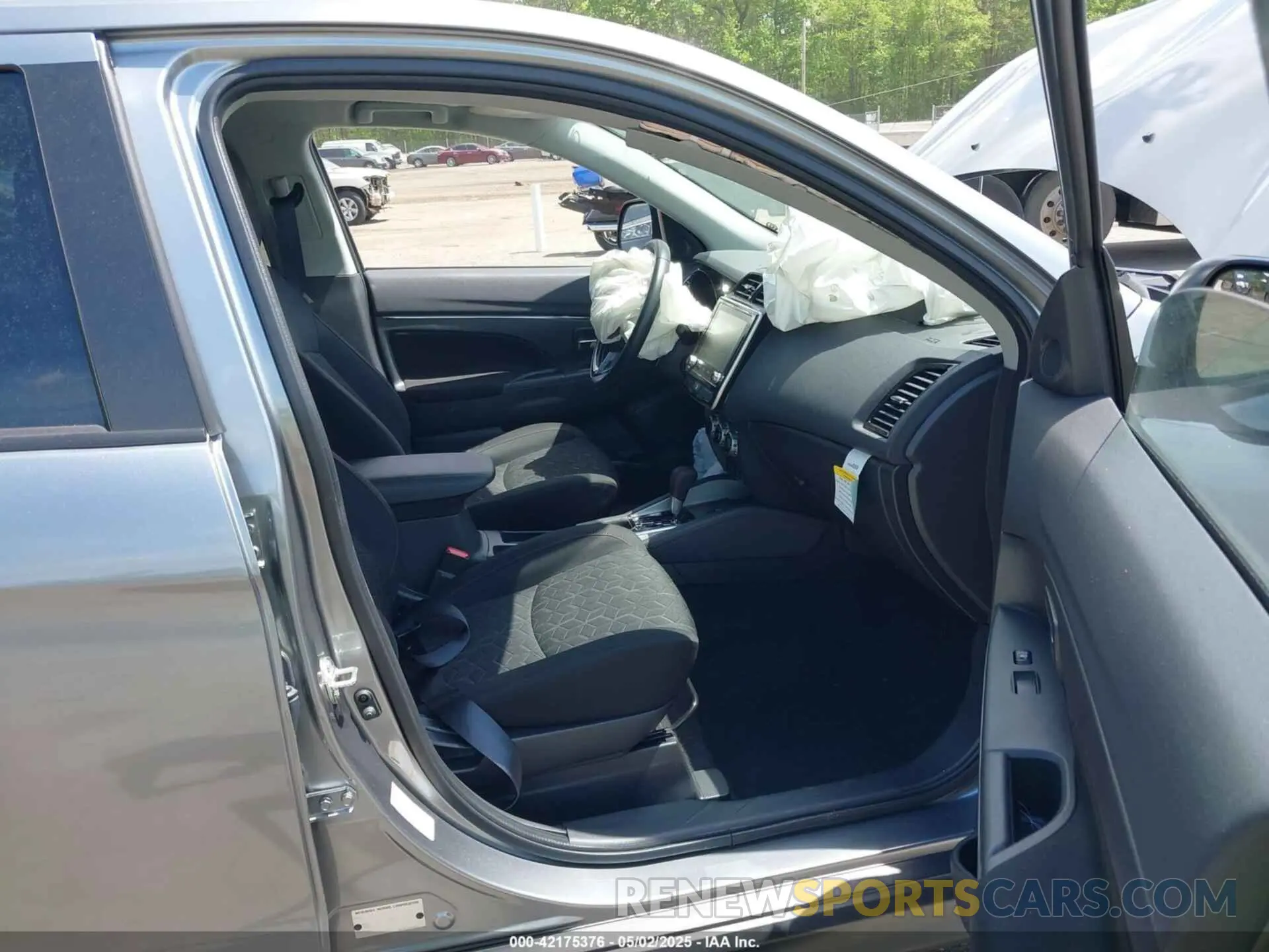 5 Photograph of a damaged car JA4ARUAU5PU013679 MITSUBISHI OUTLANDER SPORT 2023
