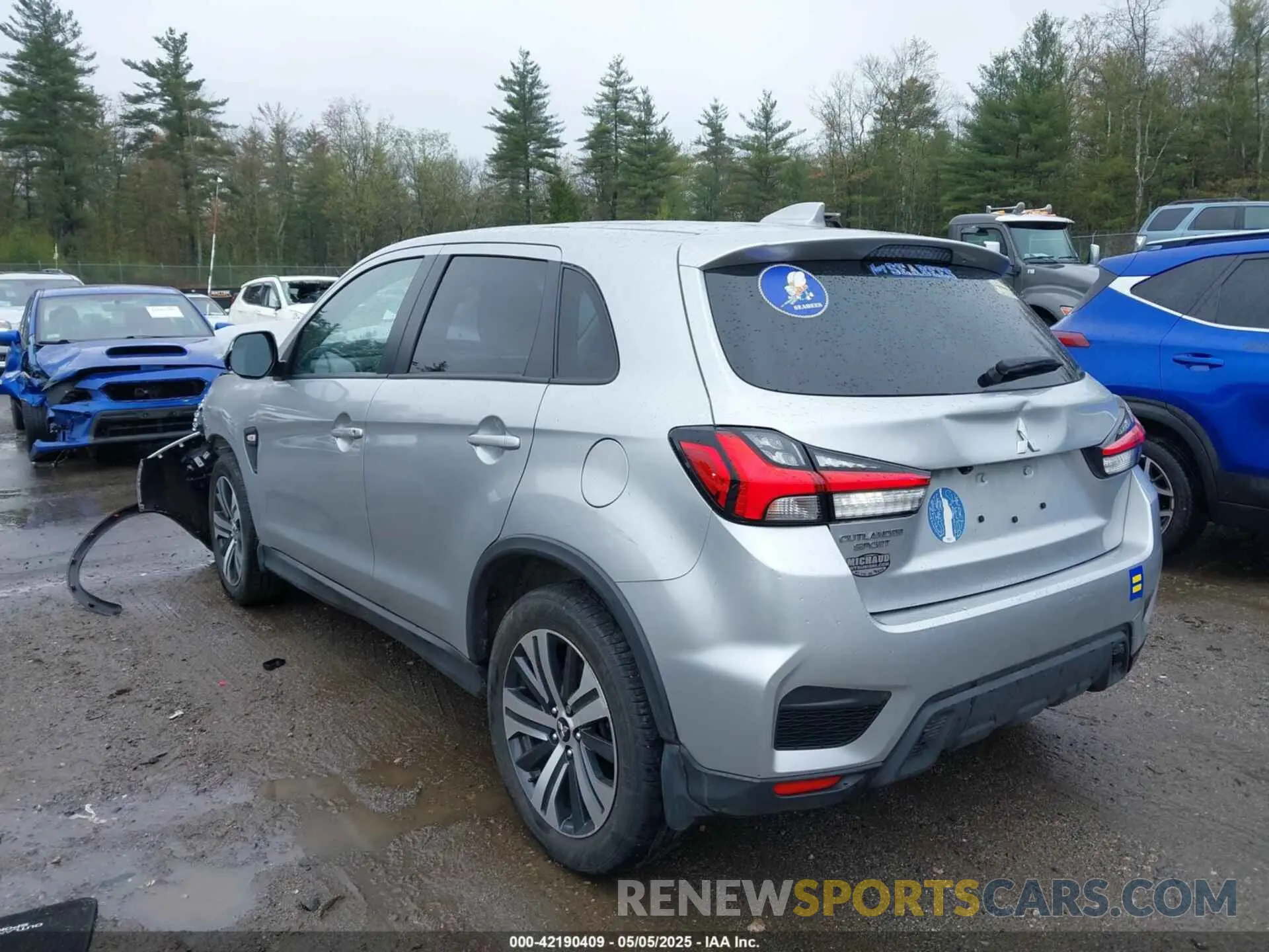 3 Photograph of a damaged car JA4ARUAU8PU002904 MITSUBISHI OUTLANDER SPORT 2023