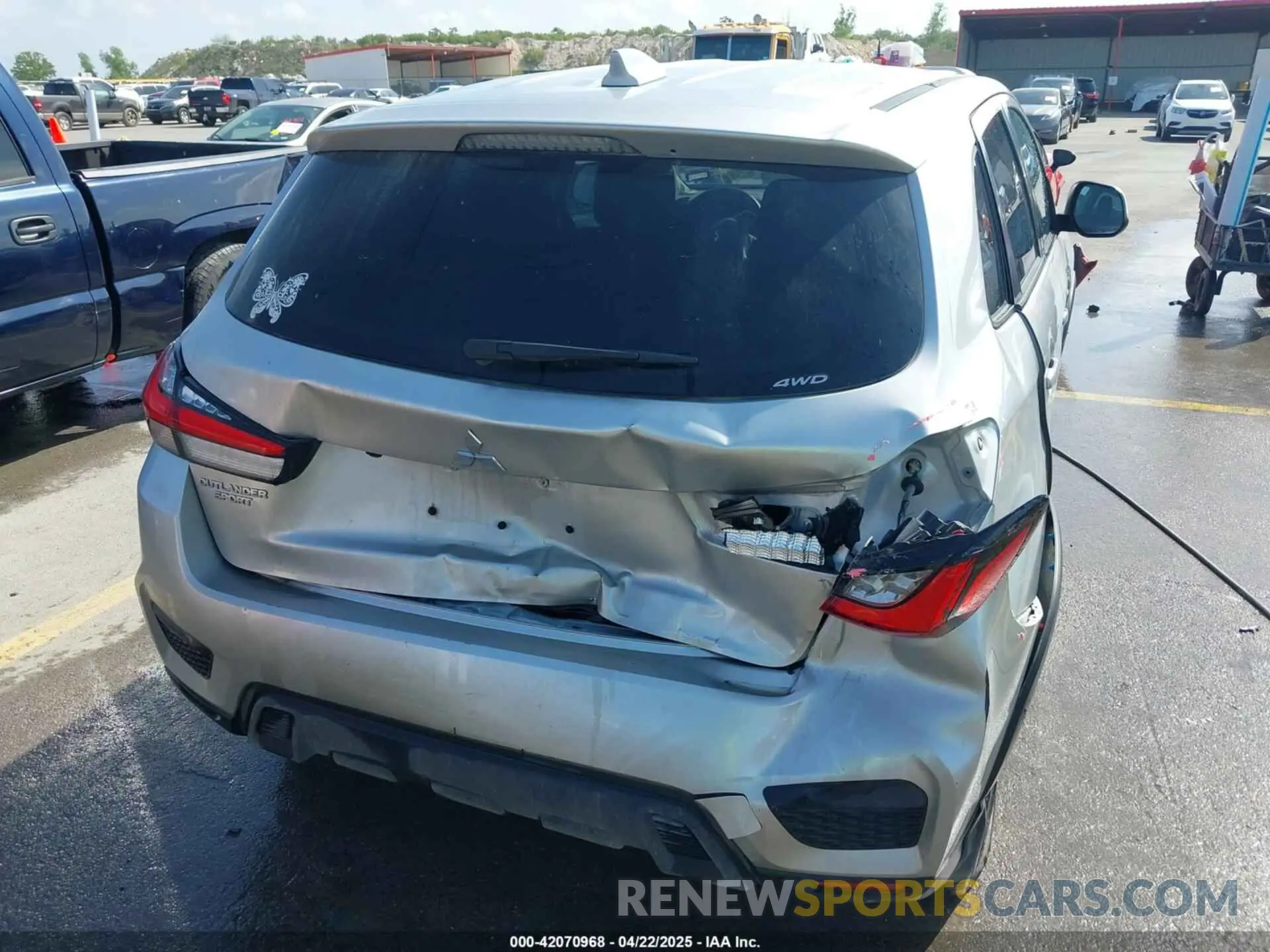 6 Photograph of a damaged car JA4ARUAU8PU013062 MITSUBISHI OUTLANDER SPORT 2023