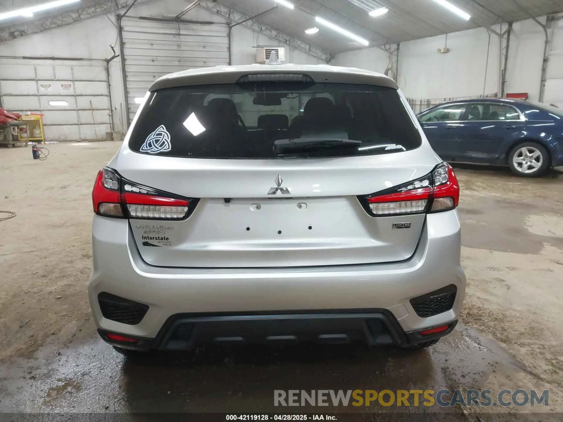 16 Photograph of a damaged car JA4ARUAU0RU018078 MITSUBISHI OUTLANDER SPORT 2024