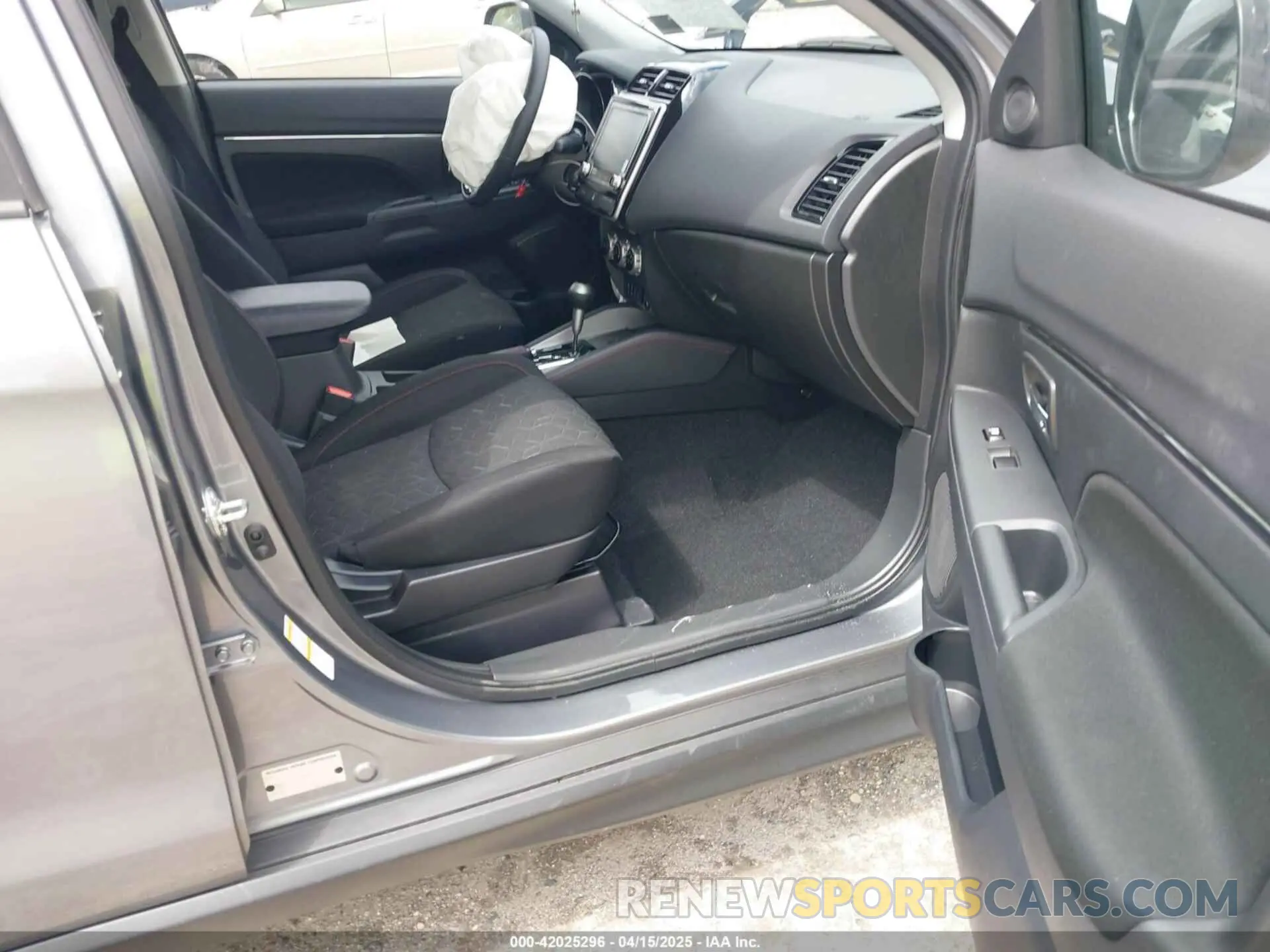 5 Photograph of a damaged car JA4ARUAU4RU017922 MITSUBISHI OUTLANDER SPORT 2024