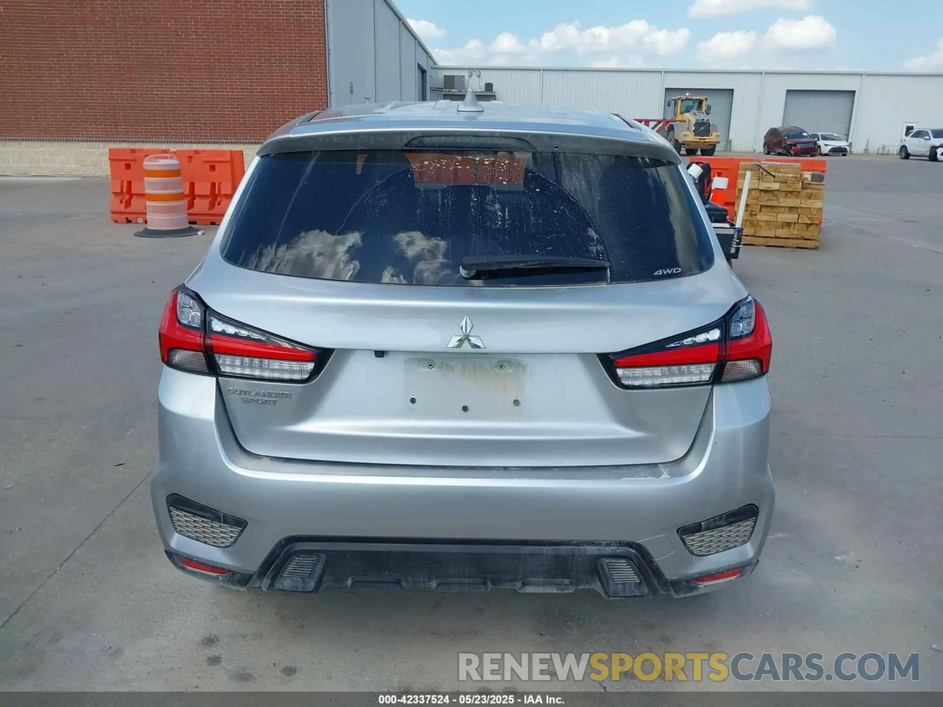 17 Photograph of a damaged car JA4ARUAU5RU012986 MITSUBISHI OUTLANDER SPORT 2024