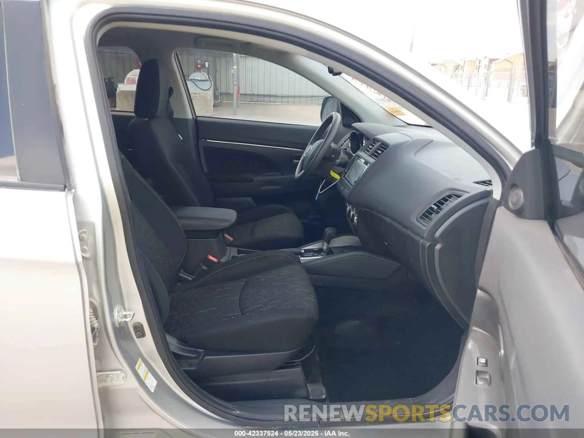 5 Photograph of a damaged car JA4ARUAU5RU012986 MITSUBISHI OUTLANDER SPORT 2024