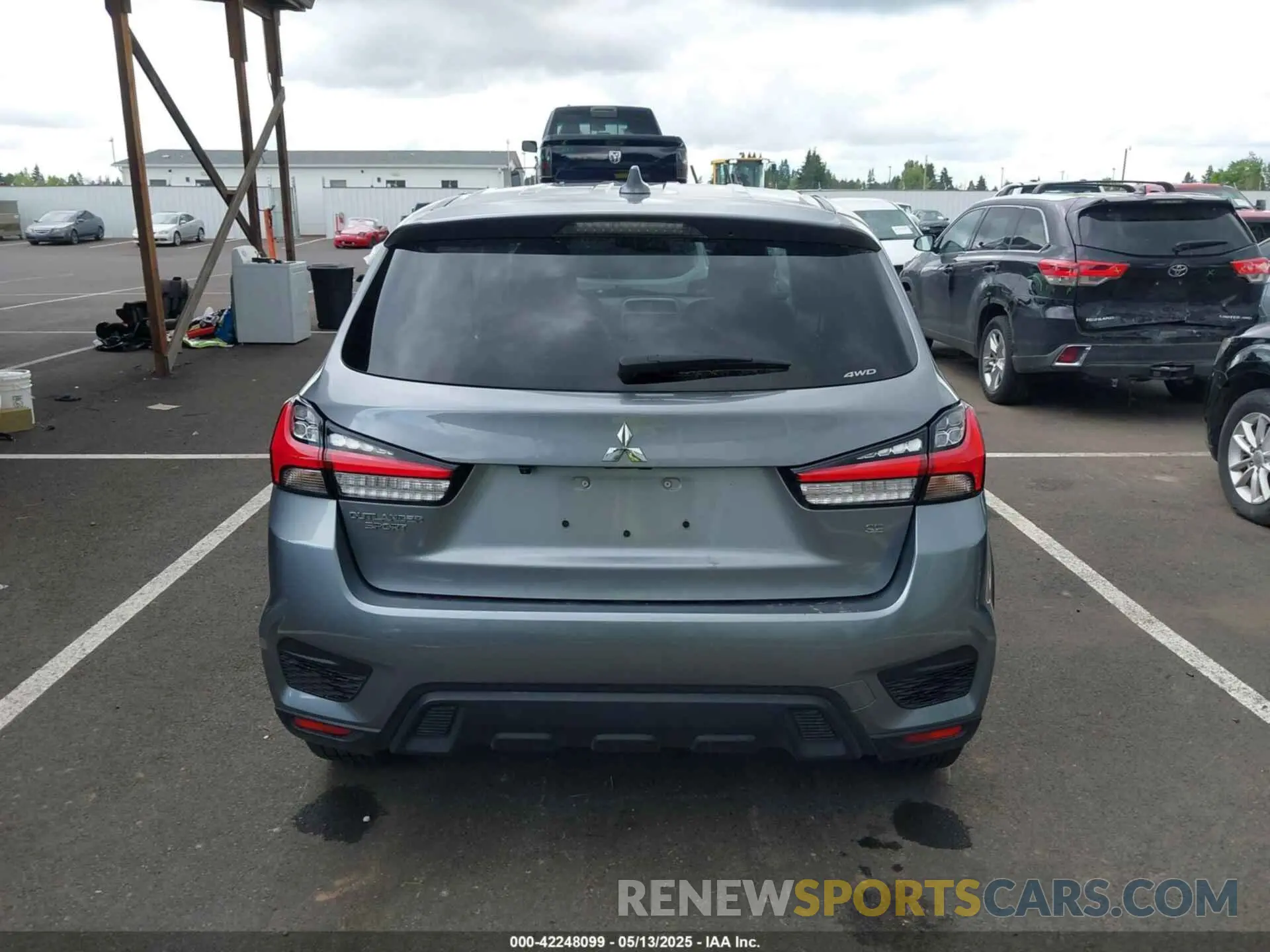 17 Photograph of a damaged car JA4ARUAU6RU013578 MITSUBISHI OUTLANDER SPORT 2024