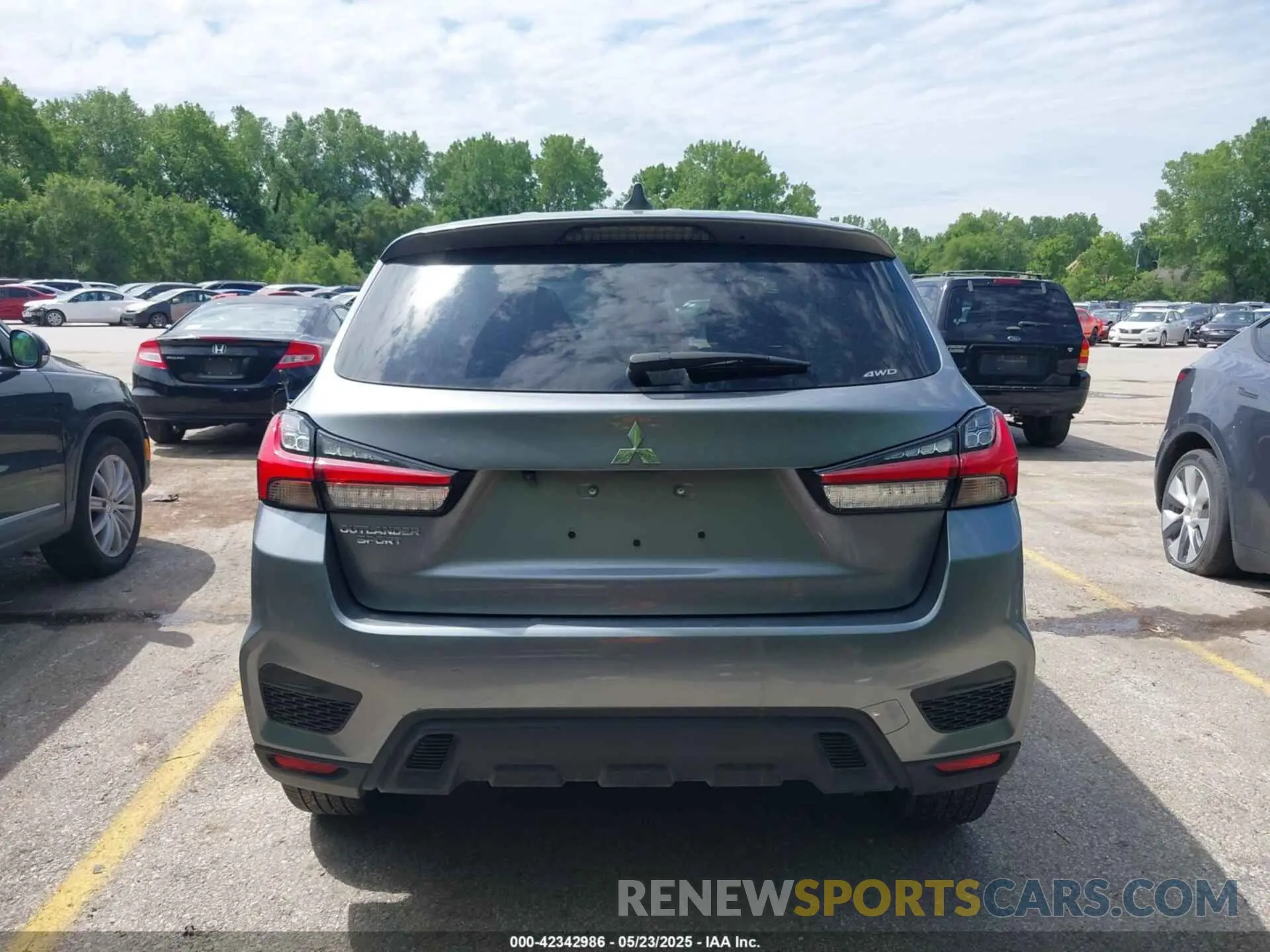 16 Photograph of a damaged car JA4ARUAU7RU008082 MITSUBISHI OUTLANDER SPORT 2024