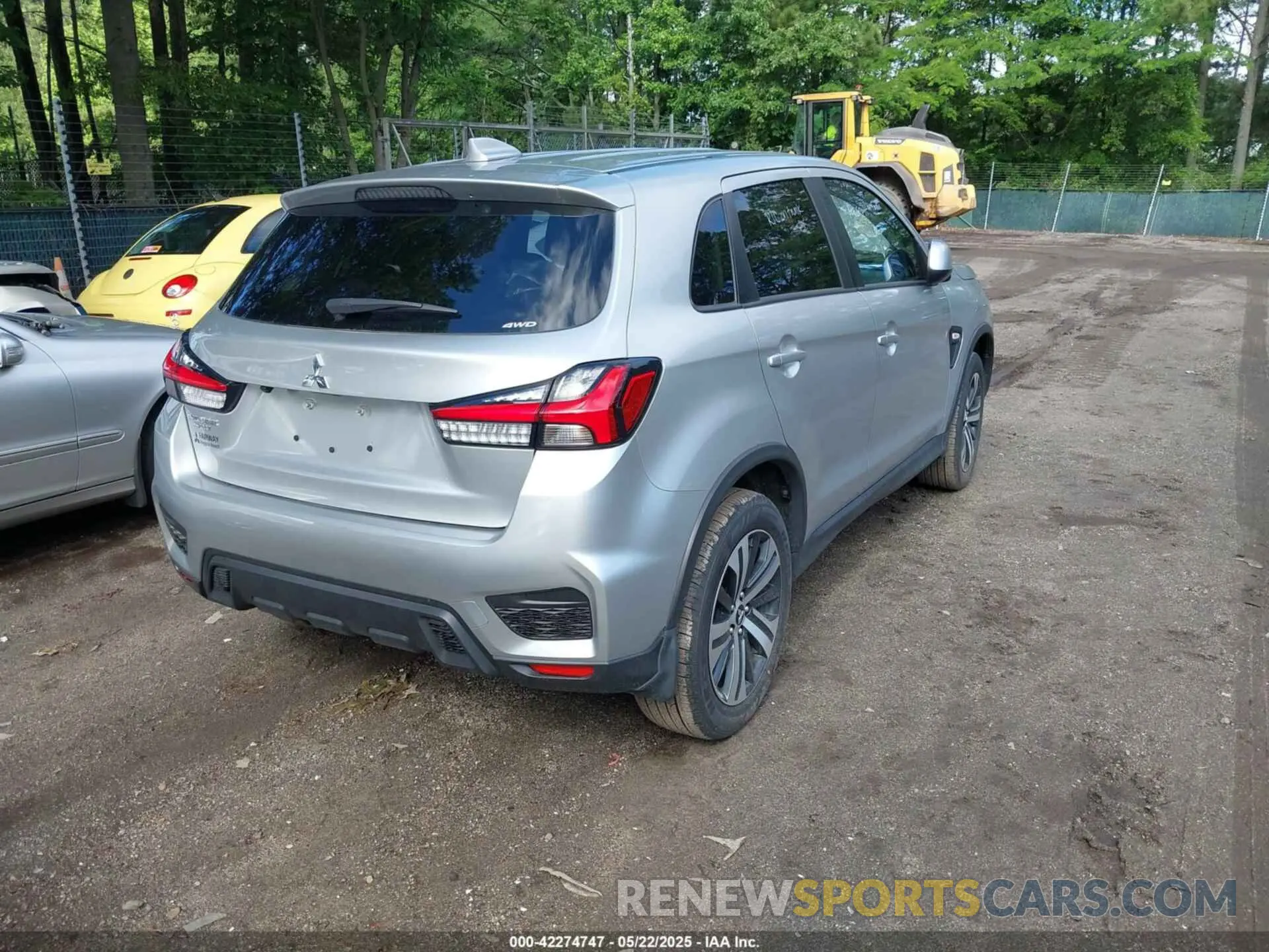 4 Photograph of a damaged car JA4ARUAU7RU016747 MITSUBISHI OUTLANDER SPORT 2024