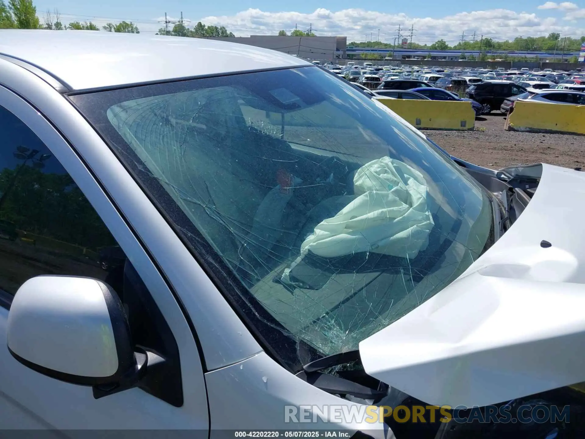 18 Photograph of a damaged car JA4ARUAU9RU014031 MITSUBISHI OUTLANDER SPORT 2024