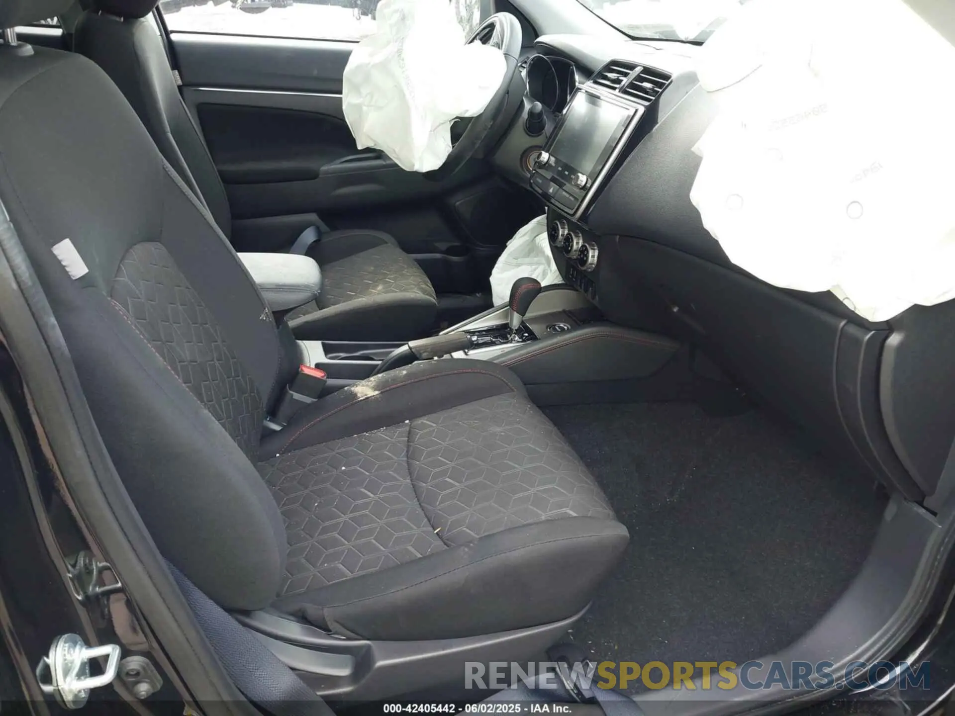 5 Photograph of a damaged car JA4ARUAU9RU014837 MITSUBISHI OUTLANDER SPORT 2024