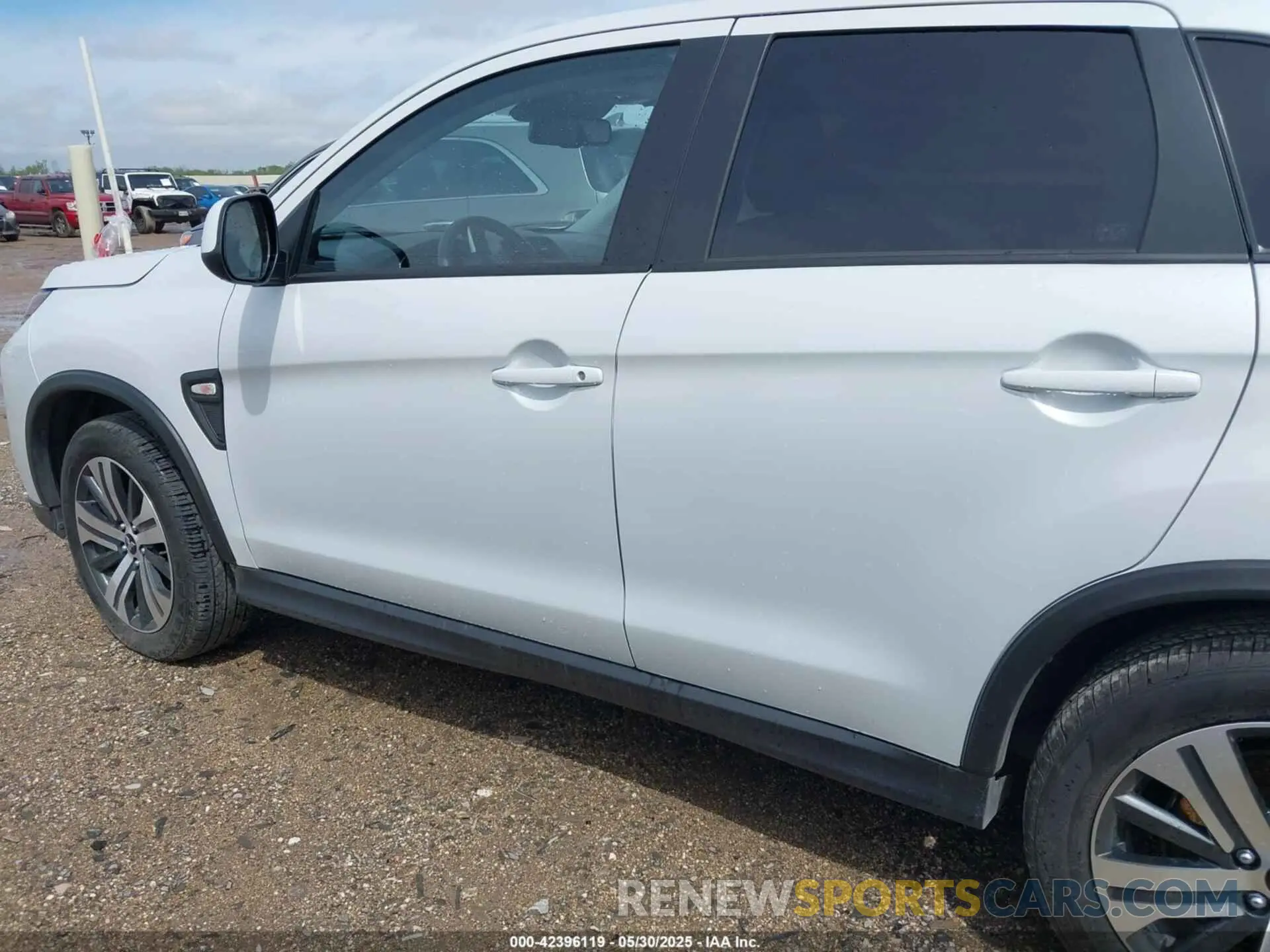 14 Photograph of a damaged car JA4ARUAU9RU016345 MITSUBISHI OUTLANDER SPORT 2024