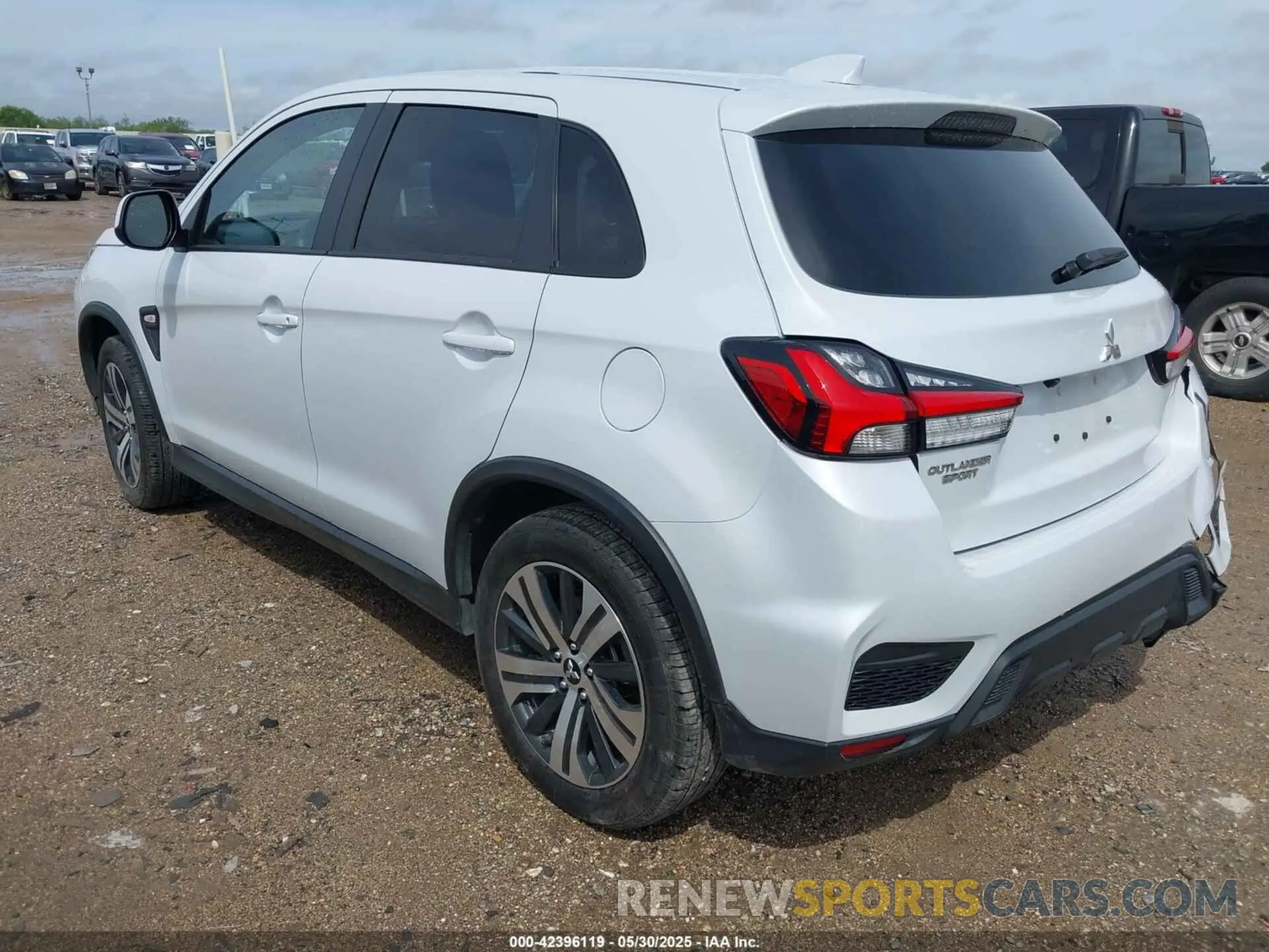 3 Photograph of a damaged car JA4ARUAU9RU016345 MITSUBISHI OUTLANDER SPORT 2024