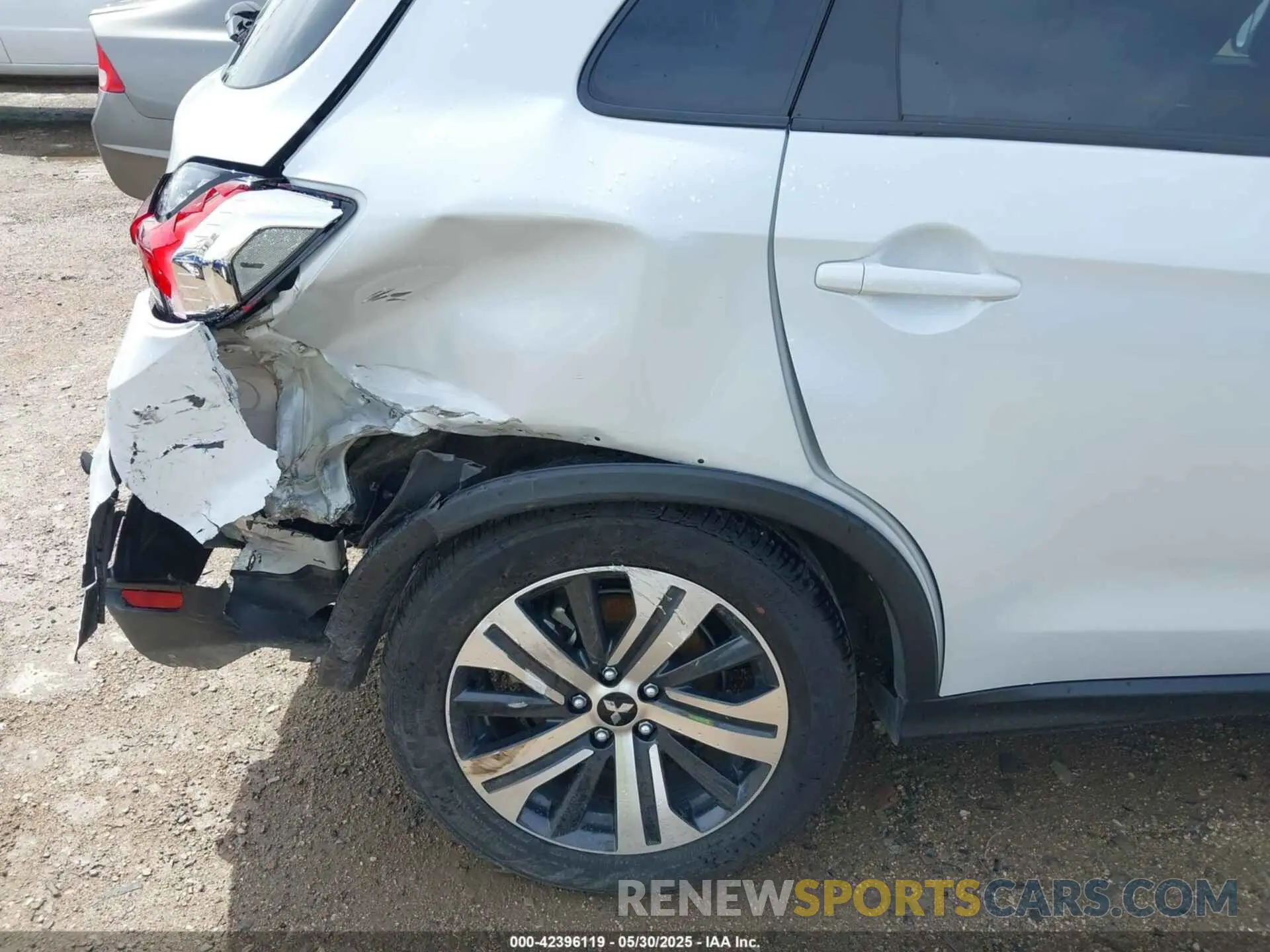 6 Photograph of a damaged car JA4ARUAU9RU016345 MITSUBISHI OUTLANDER SPORT 2024