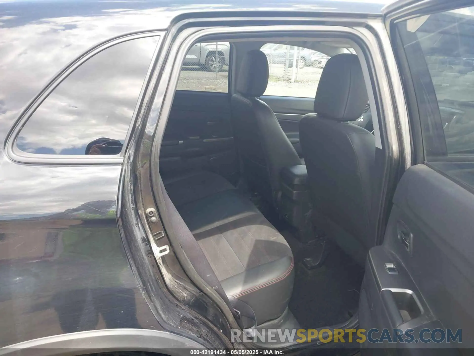 8 Photograph of a damaged car JA4ARUAUXRU001692 MITSUBISHI OUTLANDER SPORT 2024