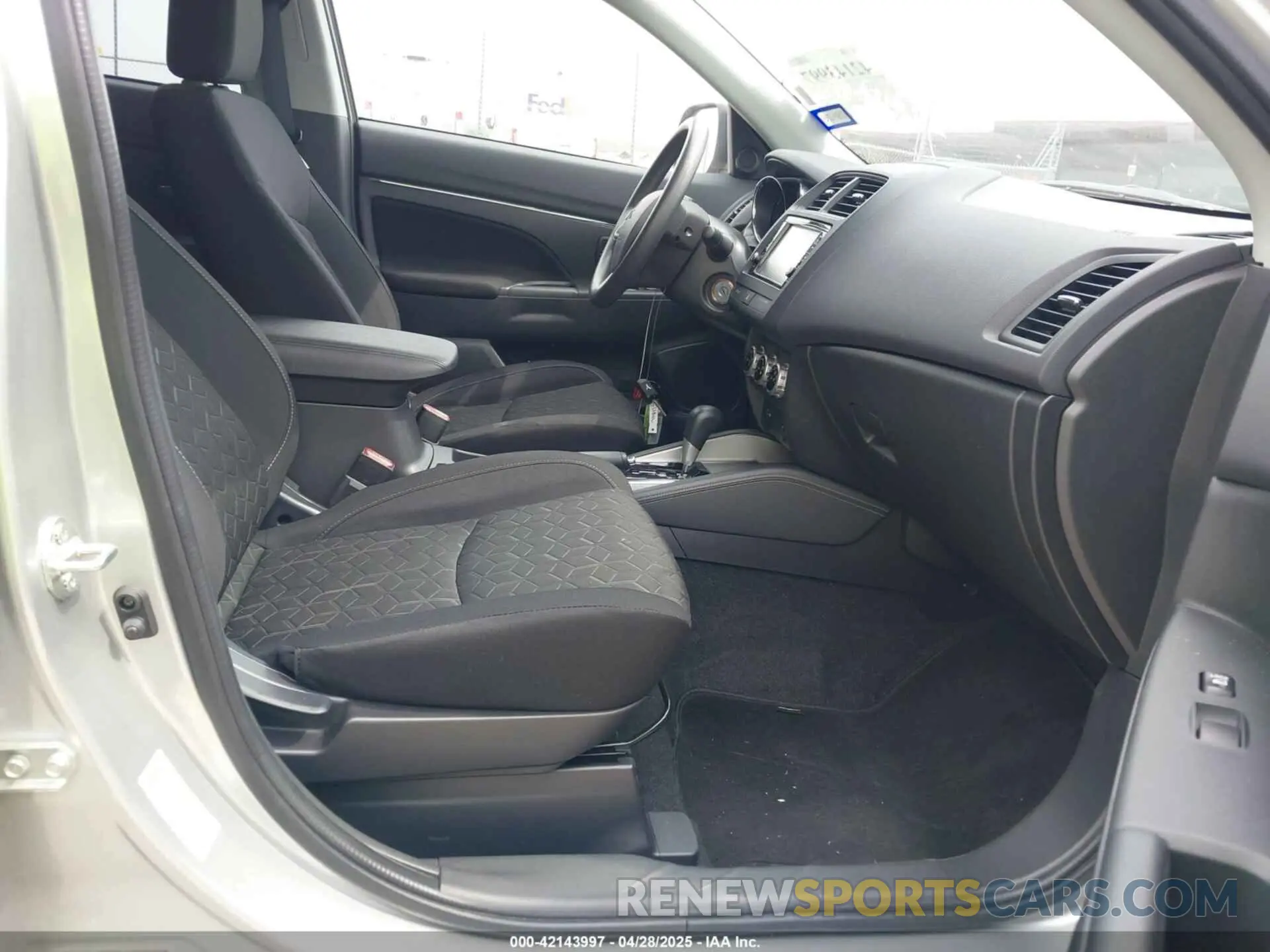 5 Photograph of a damaged car JA4ARUAUXRU017567 MITSUBISHI OUTLANDER SPORT 2024