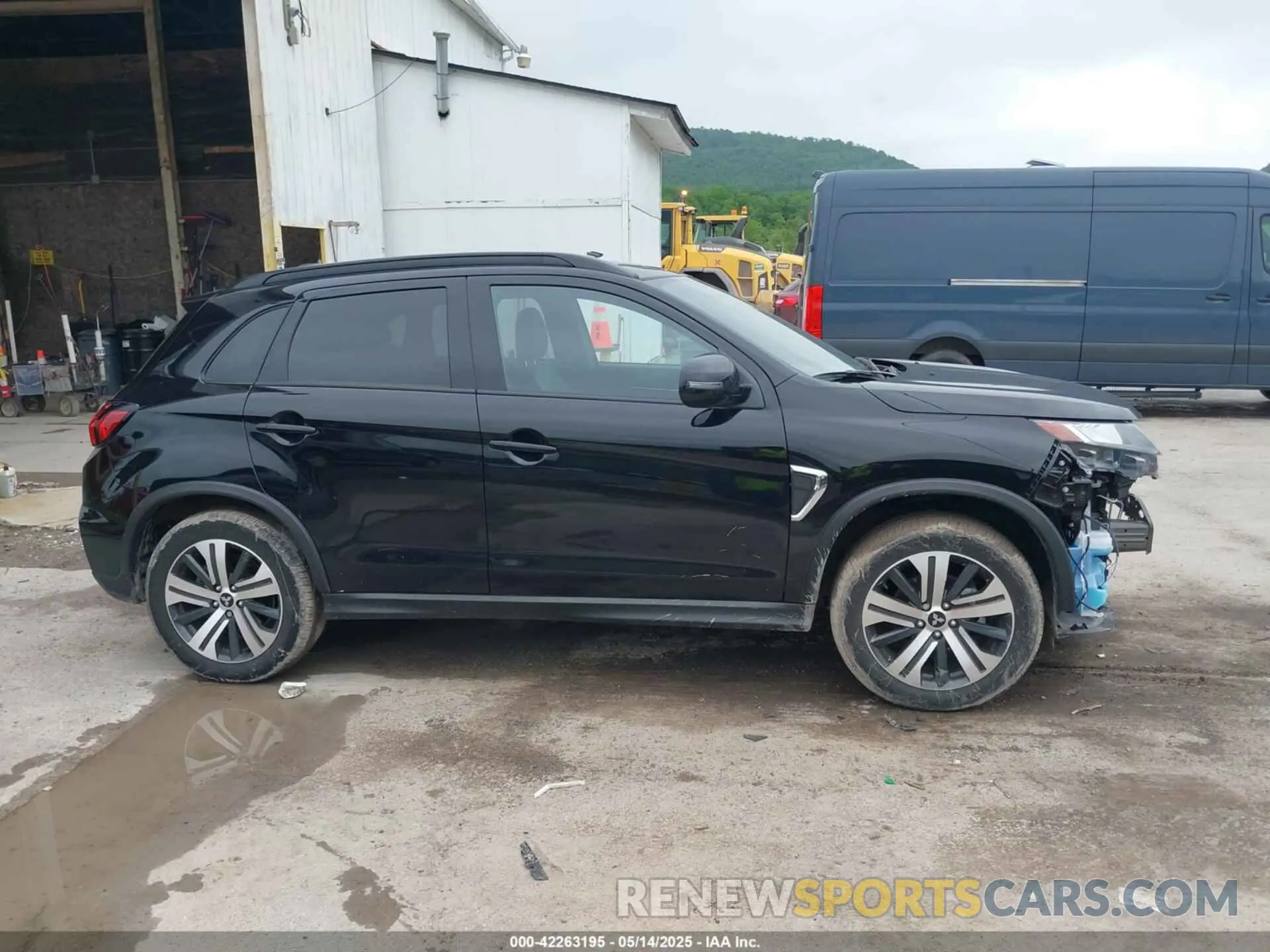 14 Photograph of a damaged car JA4ARVAW8RU009720 MITSUBISHI OUTLANDER SPORT 2024