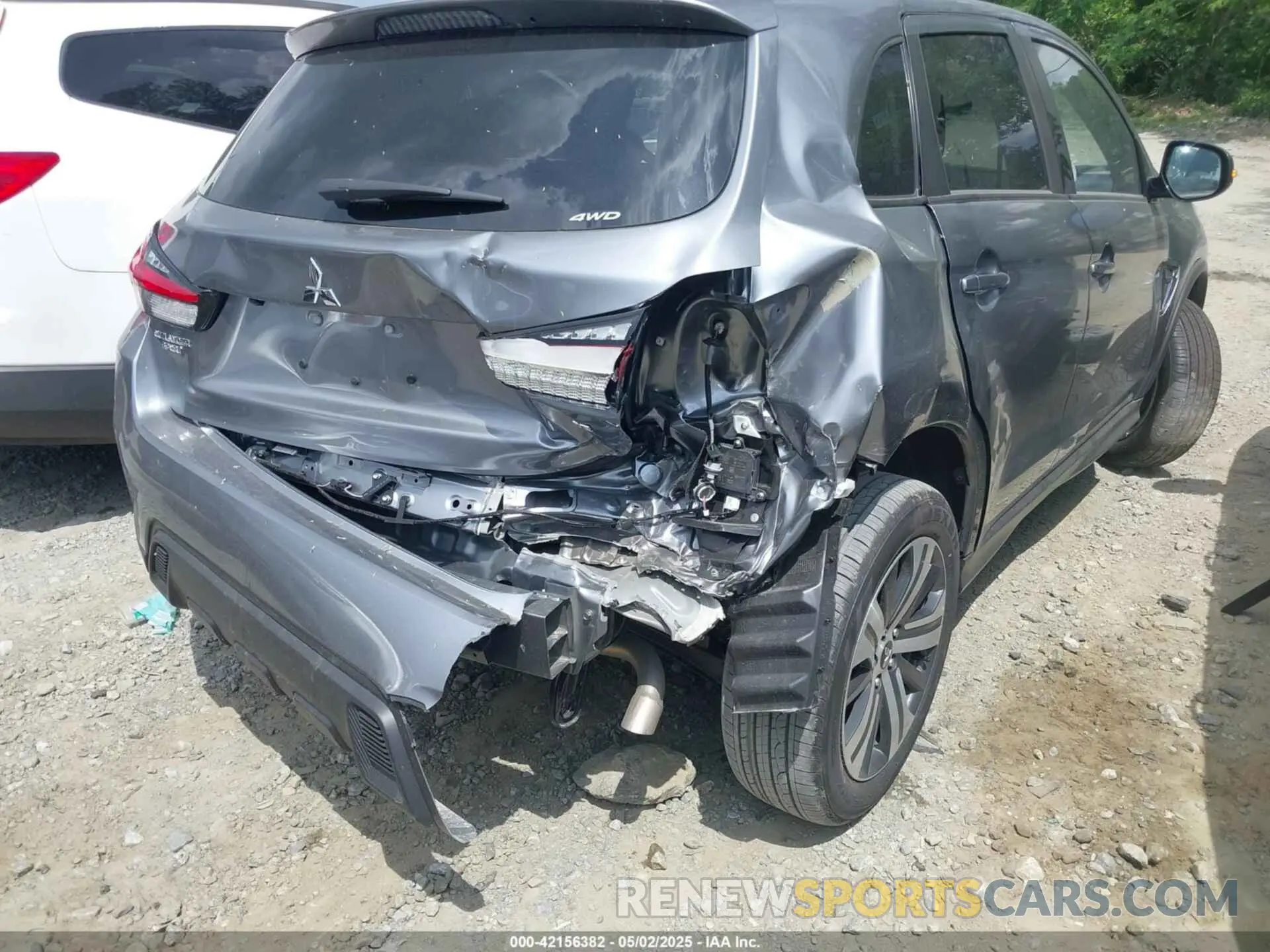 6 Photograph of a damaged car JA4ARUAU4SU000527 MITSUBISHI OUTLANDER SPORT 2025