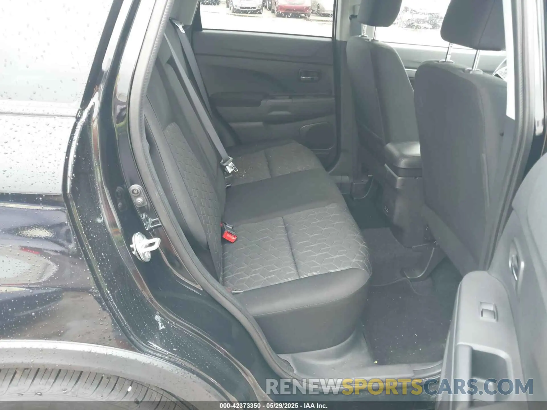8 Photograph of a damaged car JA4ARUAU5SU001492 MITSUBISHI OUTLANDER SPORT 2025