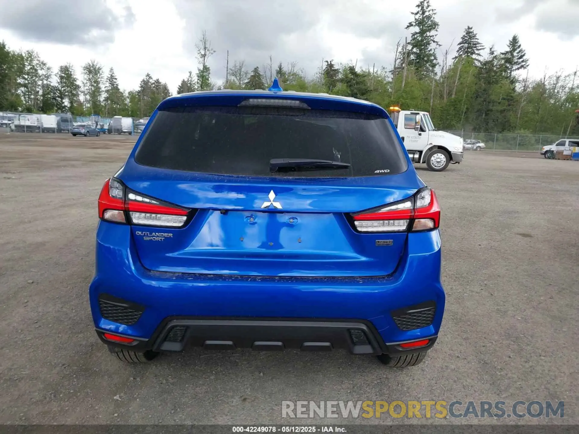 16 Photograph of a damaged car JA4ARUAU9SU005299 MITSUBISHI OUTLANDER SPORT 2025