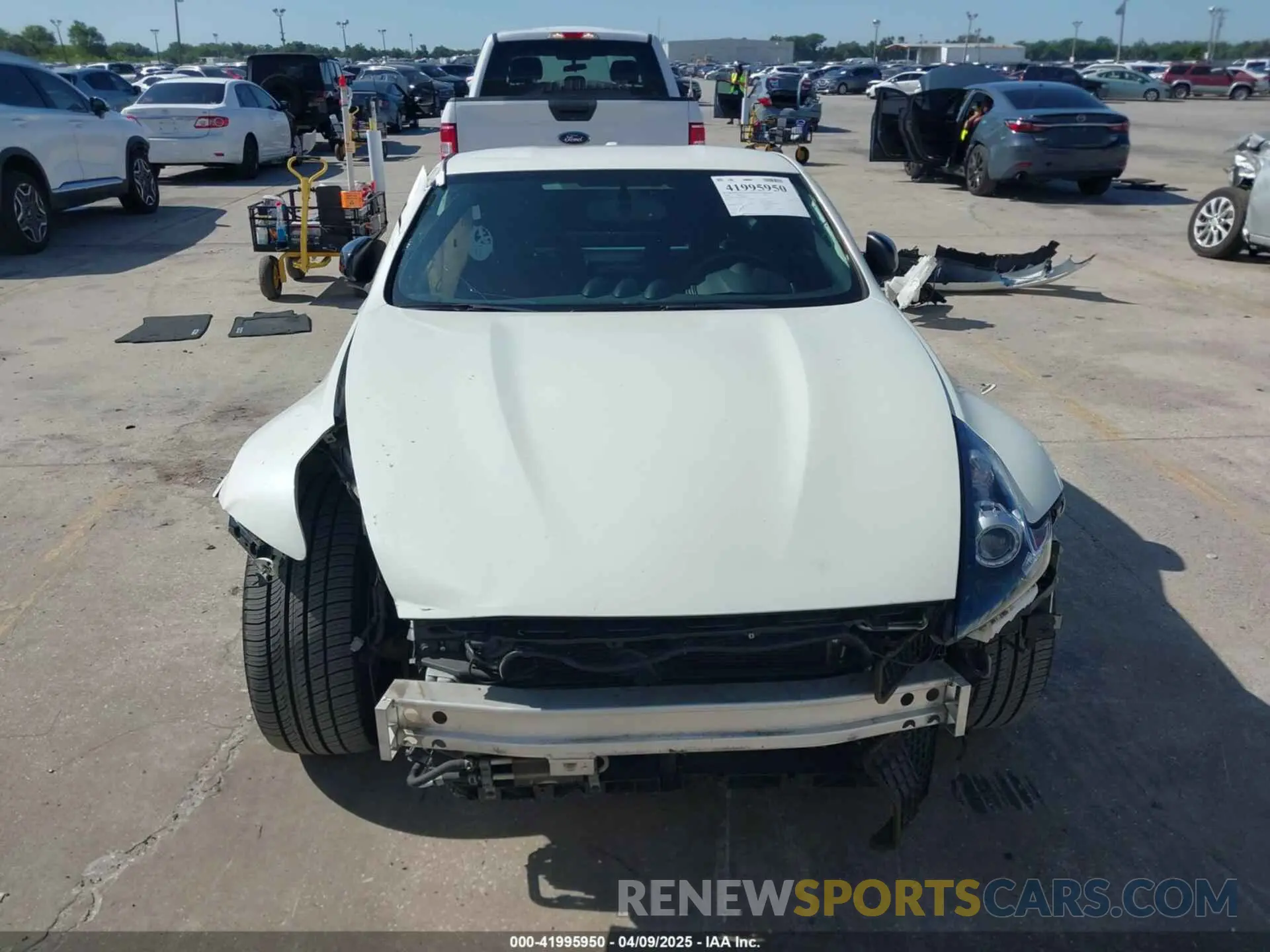 13 Photograph of a damaged car JN1AZ4EH1KM420123 NISSAN 370Z 2019