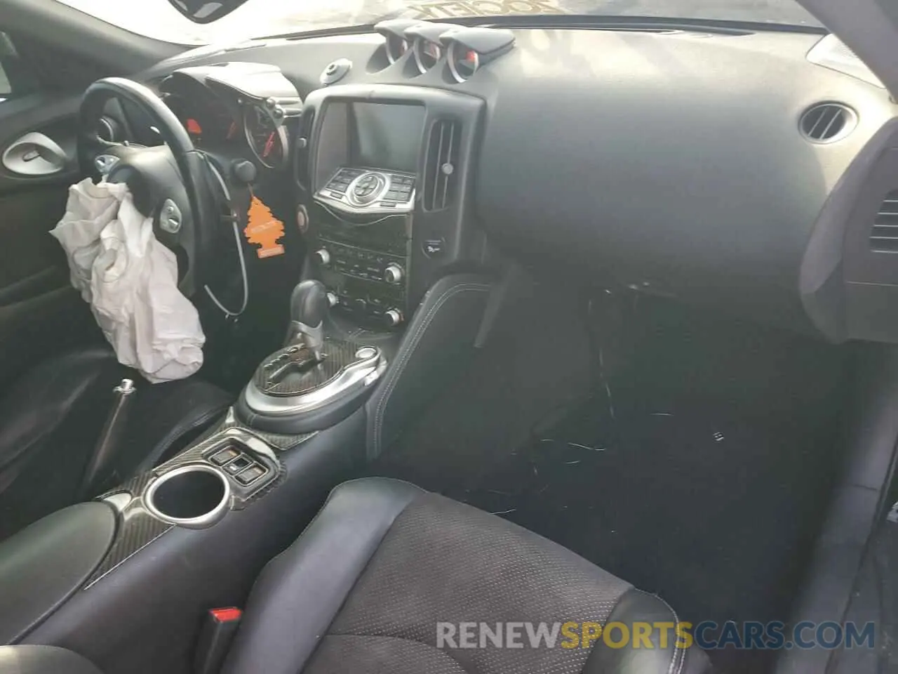 8 Photograph of a damaged car JN1AZ4EH4KM422304 NISSAN 370Z 2019