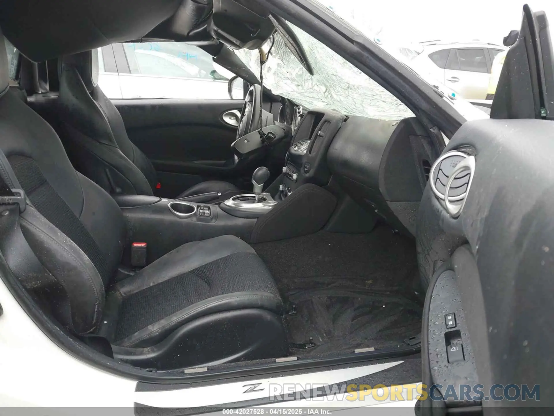 5 Photograph of a damaged car JN1AZ4FH7KM620177 NISSAN 370Z 2019