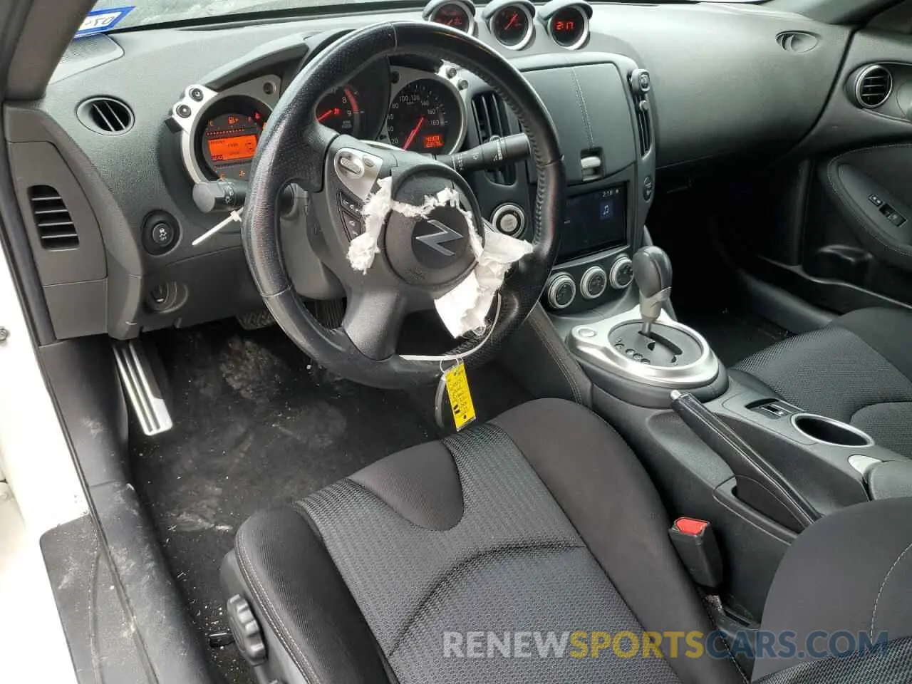 8 Photograph of a damaged car JN1AZ4EH4LM821733 NISSAN 370Z 2020