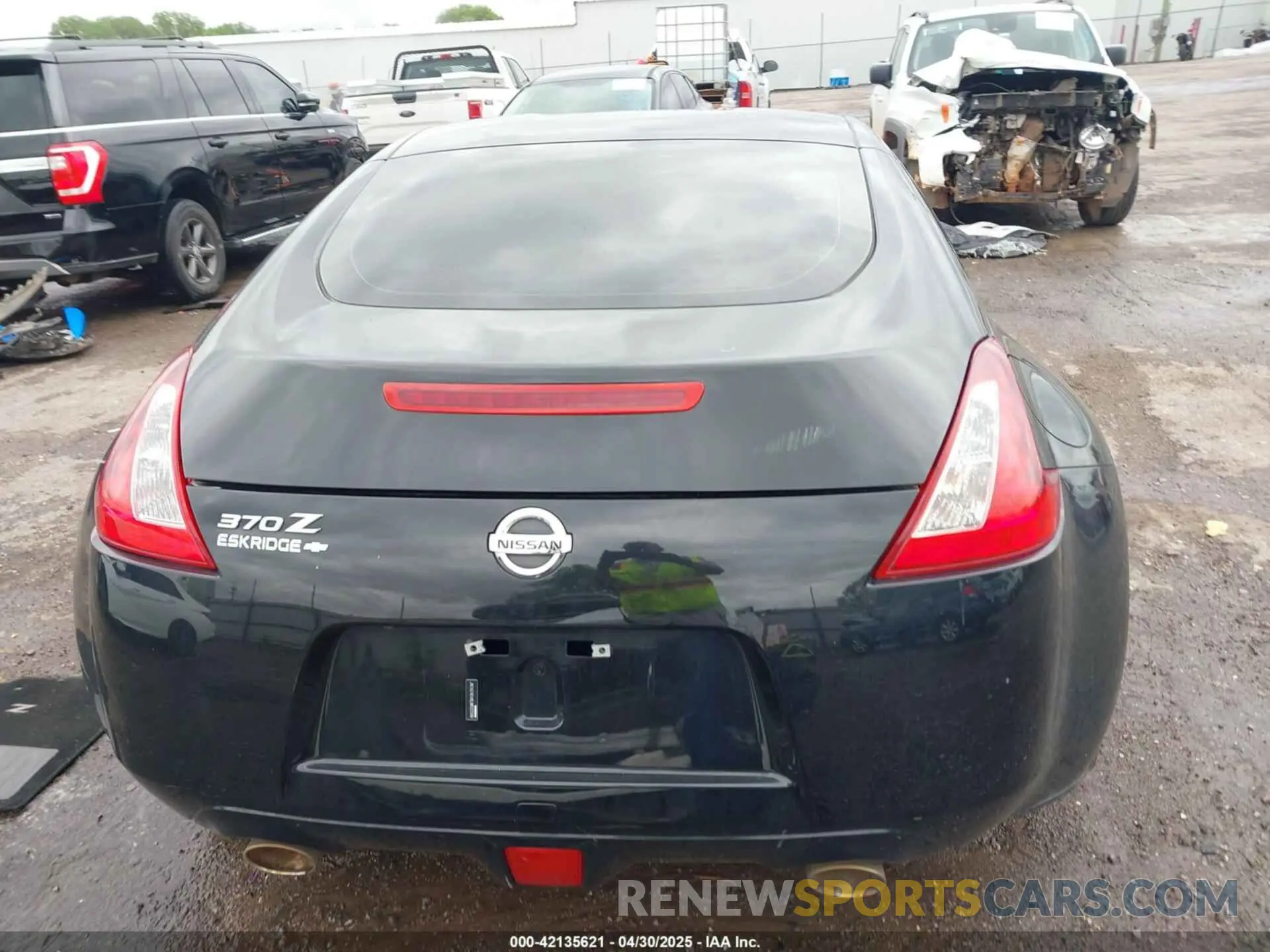 17 Photograph of a damaged car JN1AZ4EH6LM823399 NISSAN 370Z 2020