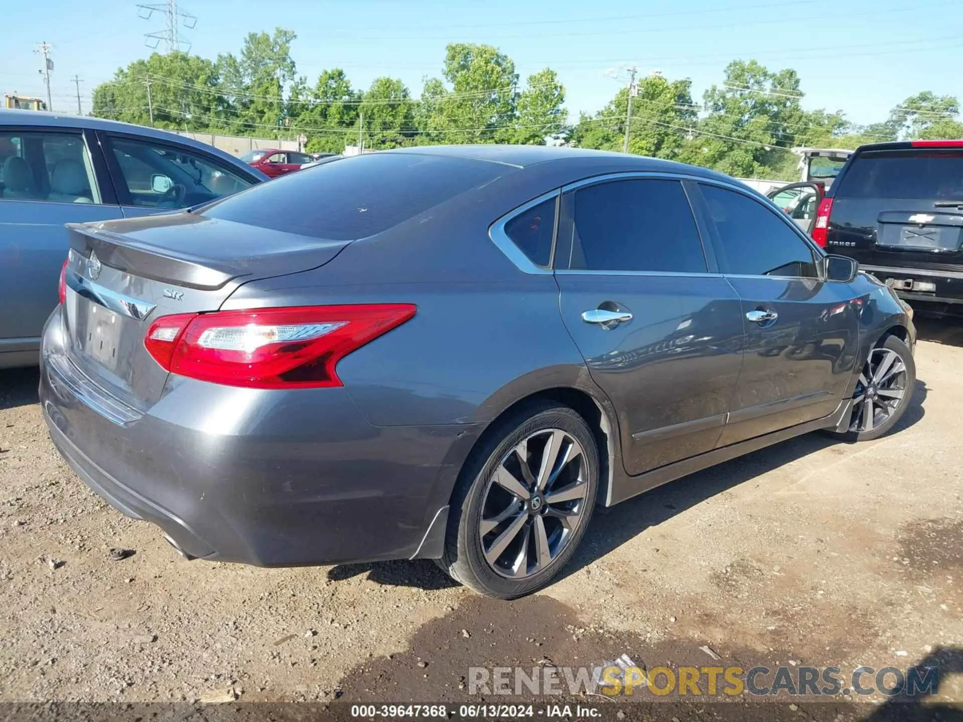 4 Photograph of a damaged car 1N4AL3AP5GC206129 NISSAN ALTIMA 2016