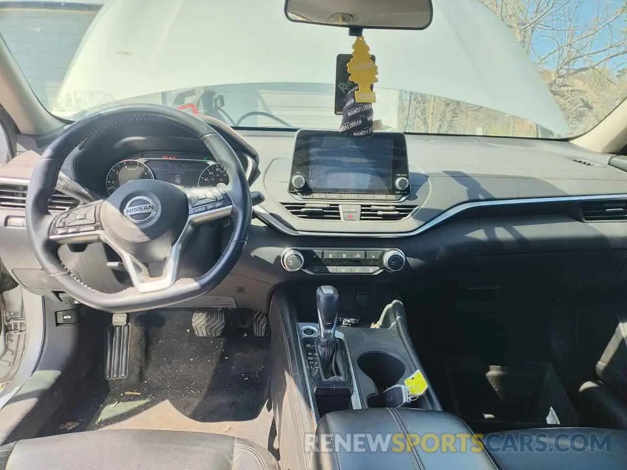 9 Photograph of a damaged car 1N4AL4CV2KC228860 NISSAN ALTIMA 2019