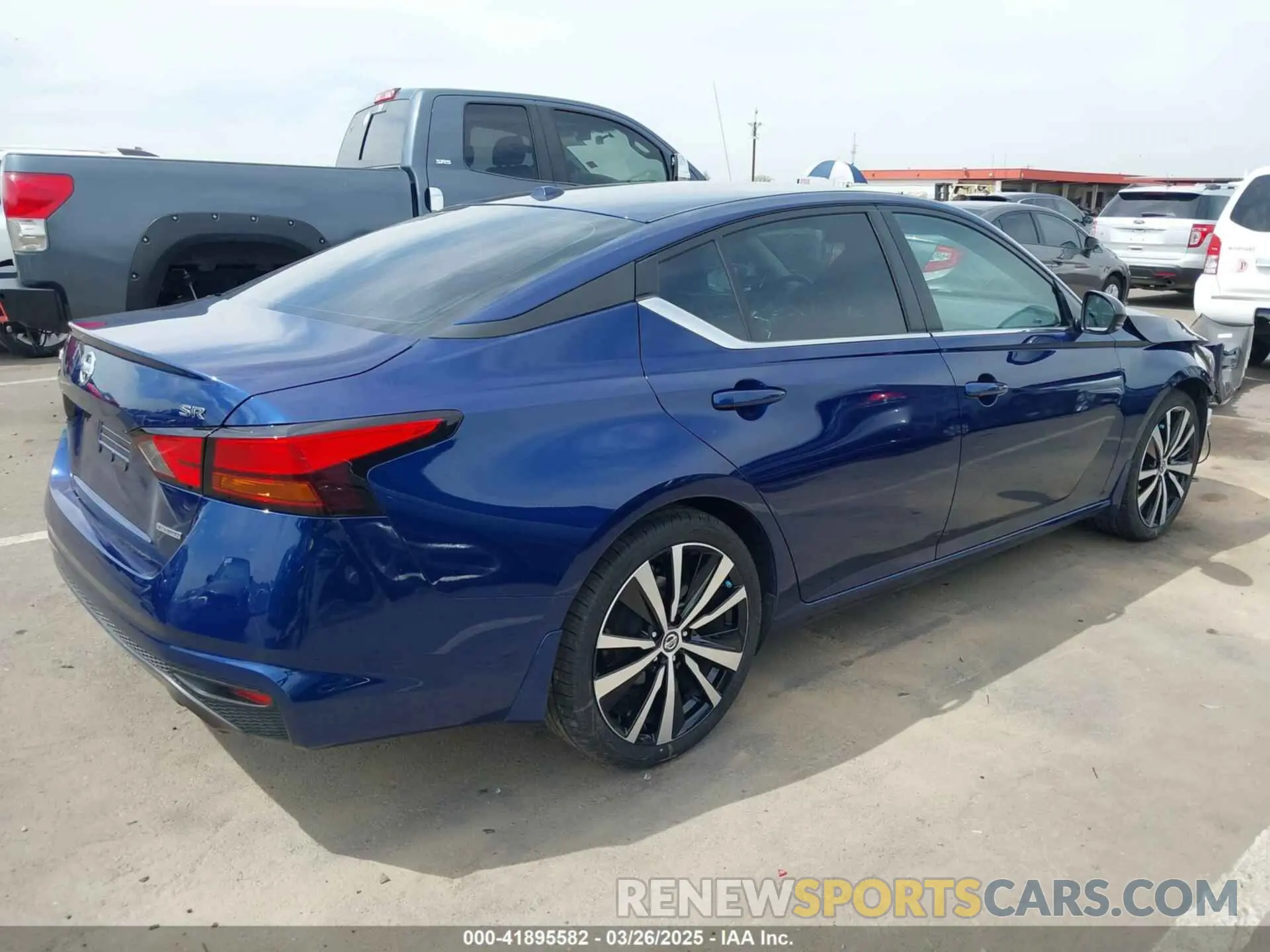 4 Photograph of a damaged car 1N4AL4CVXKC226595 NISSAN ALTIMA 2019