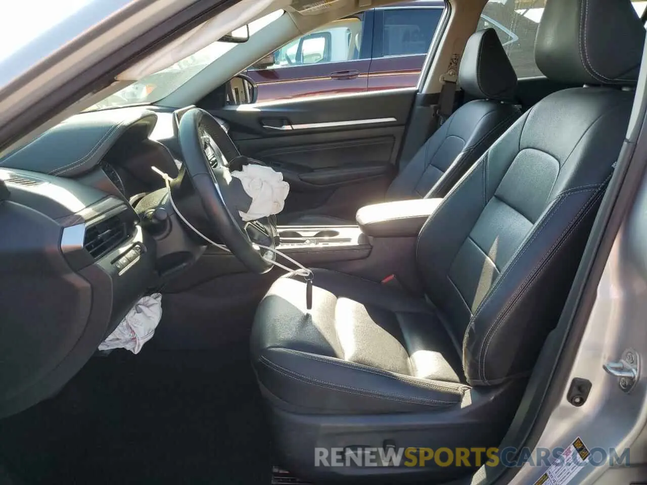 7 Photograph of a damaged car 1N4AL4FV2KC246836 NISSAN ALTIMA 2019