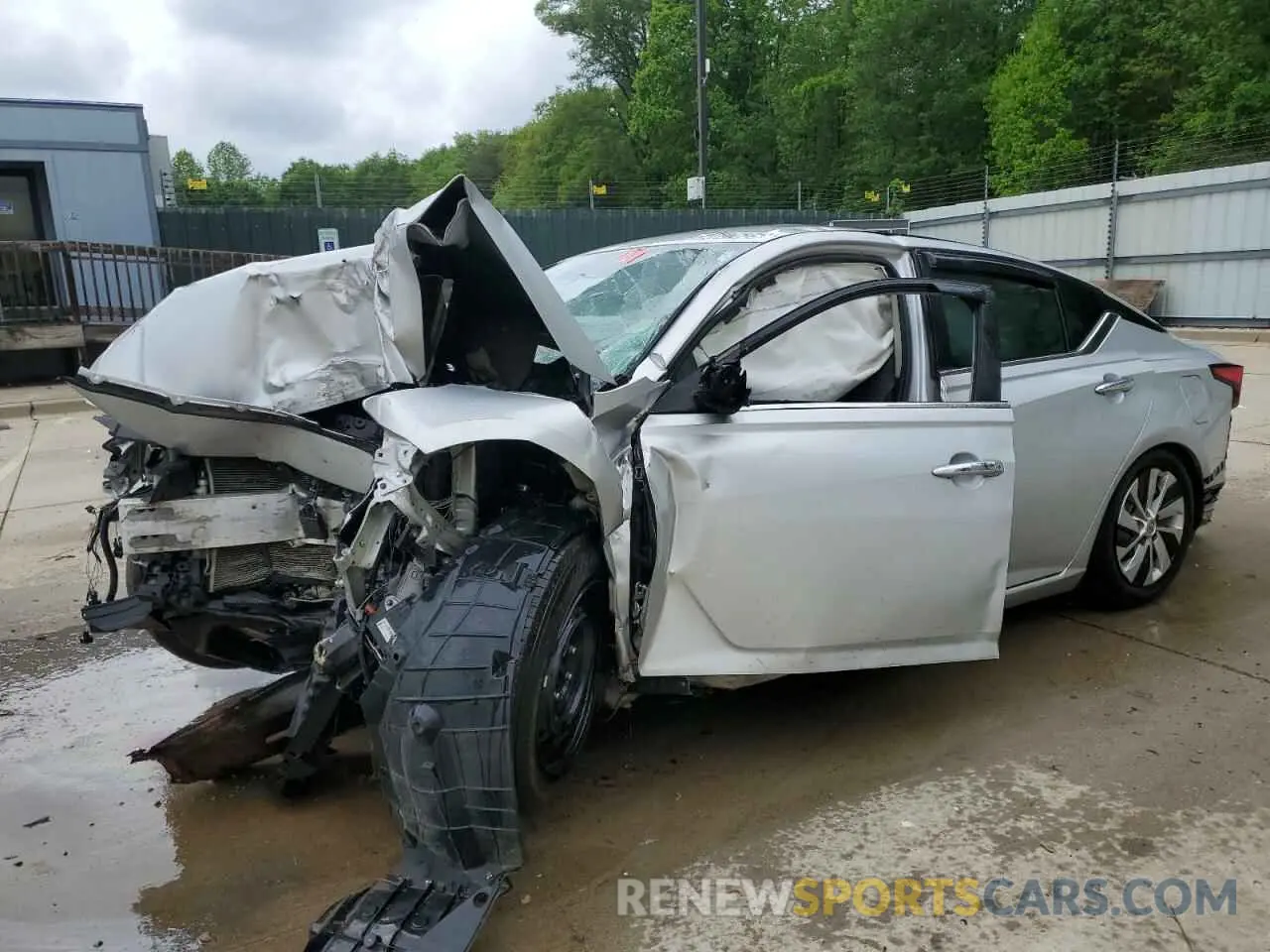 1 Photograph of a damaged car 1N4BL4BV0KC104754 NISSAN ALTIMA 2019