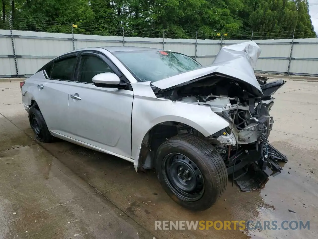 4 Photograph of a damaged car 1N4BL4BV0KC104754 NISSAN ALTIMA 2019