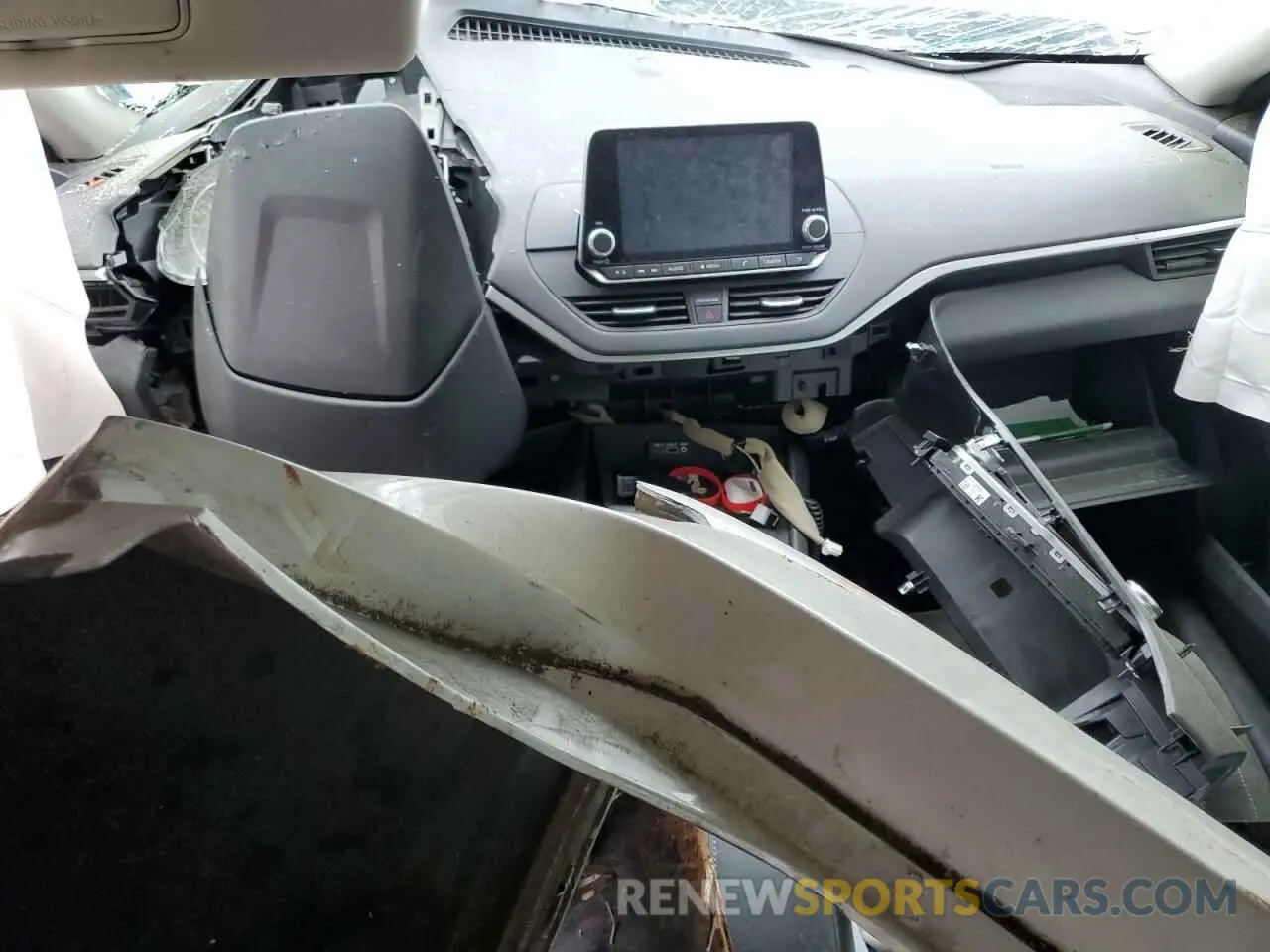 8 Photograph of a damaged car 1N4BL4BV0KC104754 NISSAN ALTIMA 2019