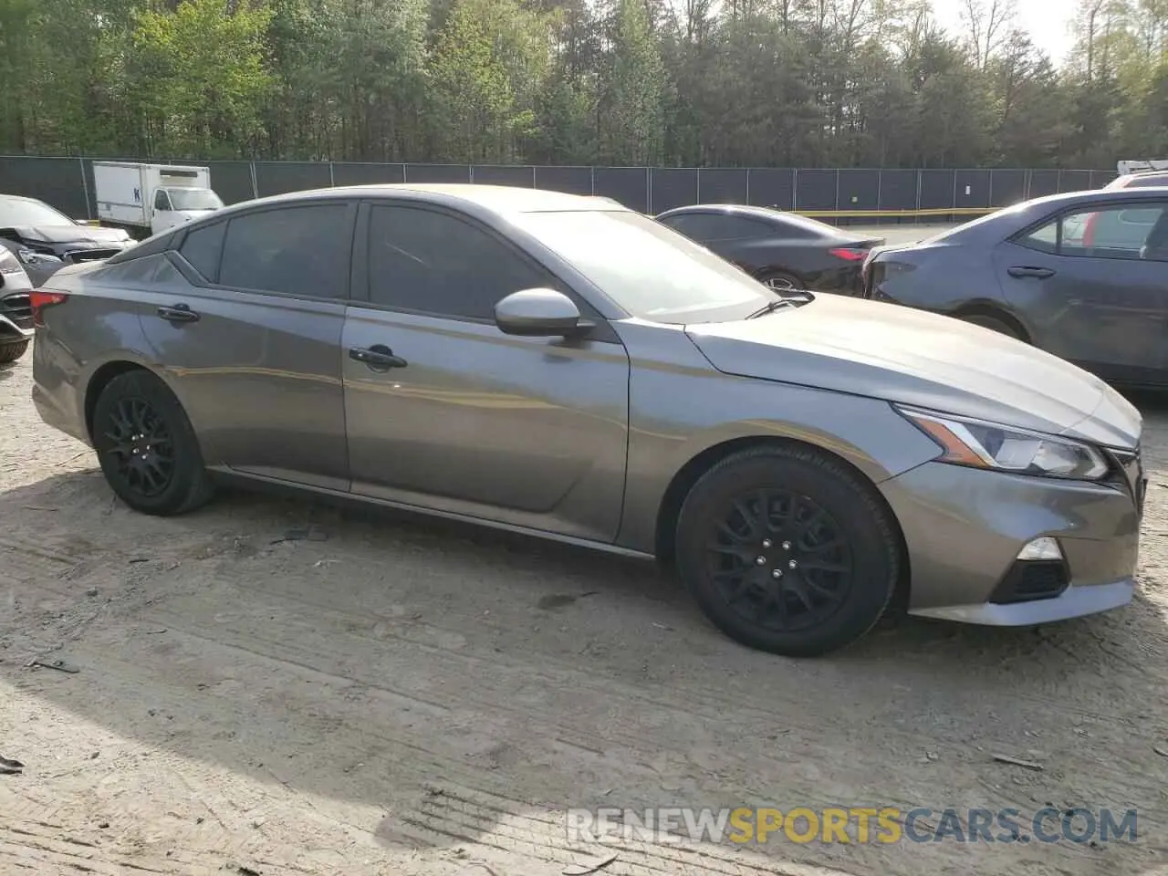 4 Photograph of a damaged car 1N4BL4BV0KC120596 NISSAN ALTIMA 2019