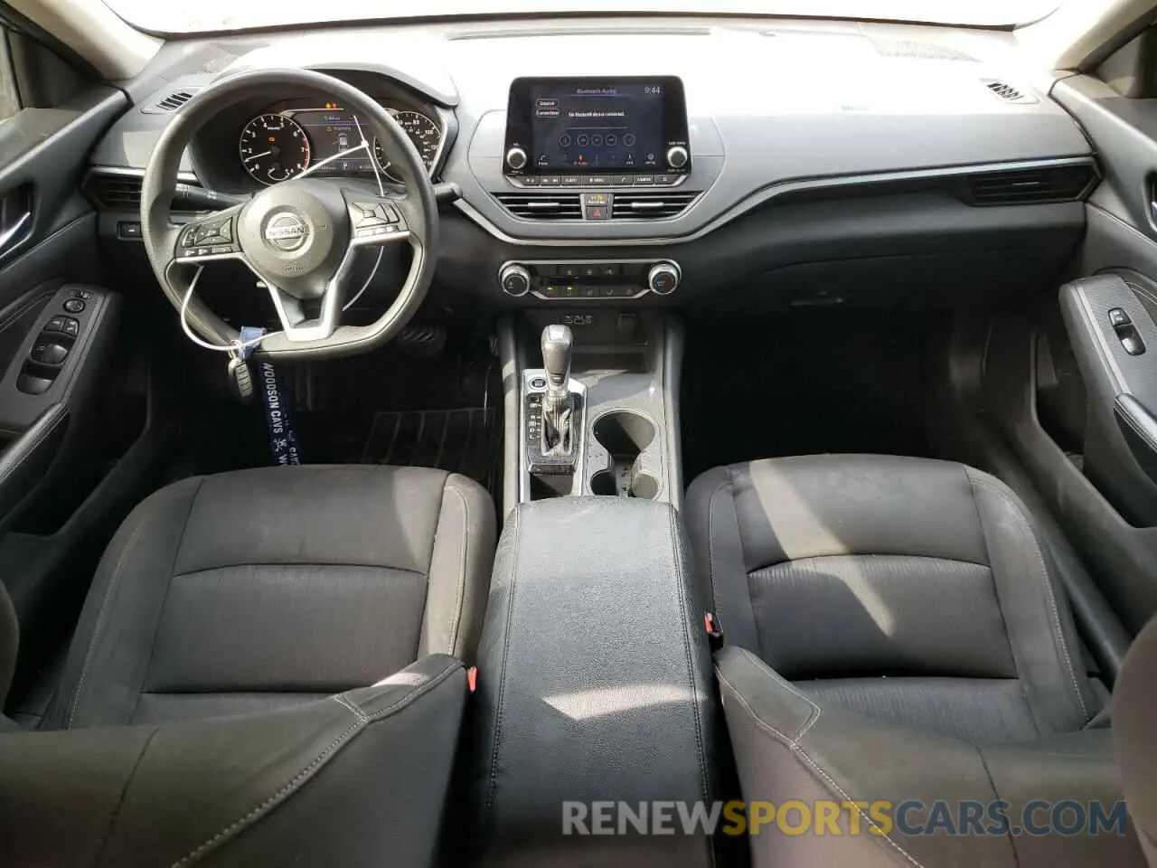 8 Photograph of a damaged car 1N4BL4BV0KC120596 NISSAN ALTIMA 2019