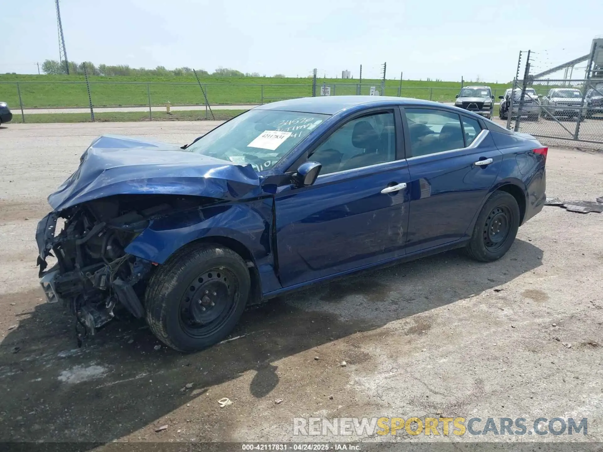 2 Photograph of a damaged car 1N4BL4BV0KC130741 NISSAN ALTIMA 2019