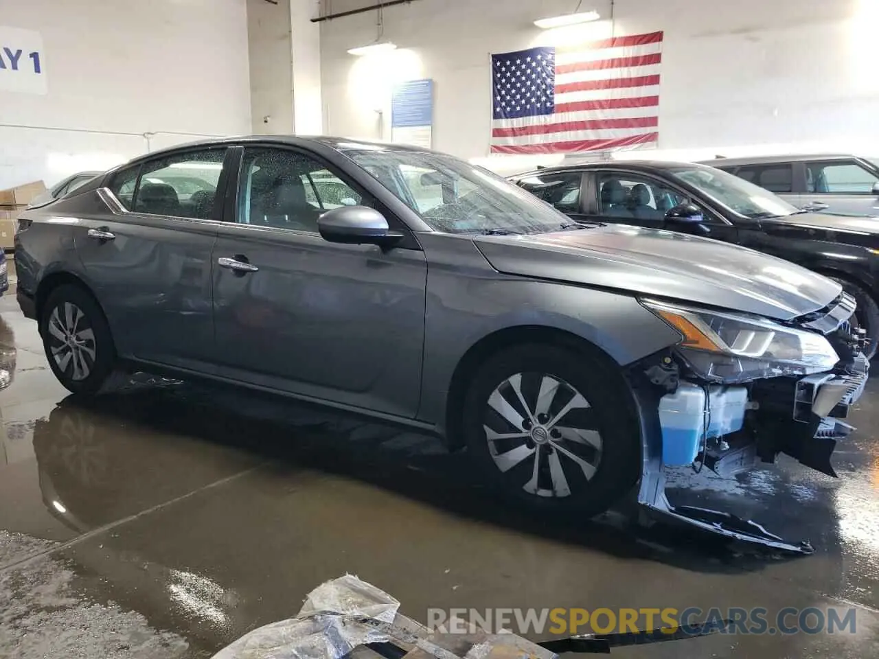4 Photograph of a damaged car 1N4BL4BV0KC143232 NISSAN ALTIMA 2019