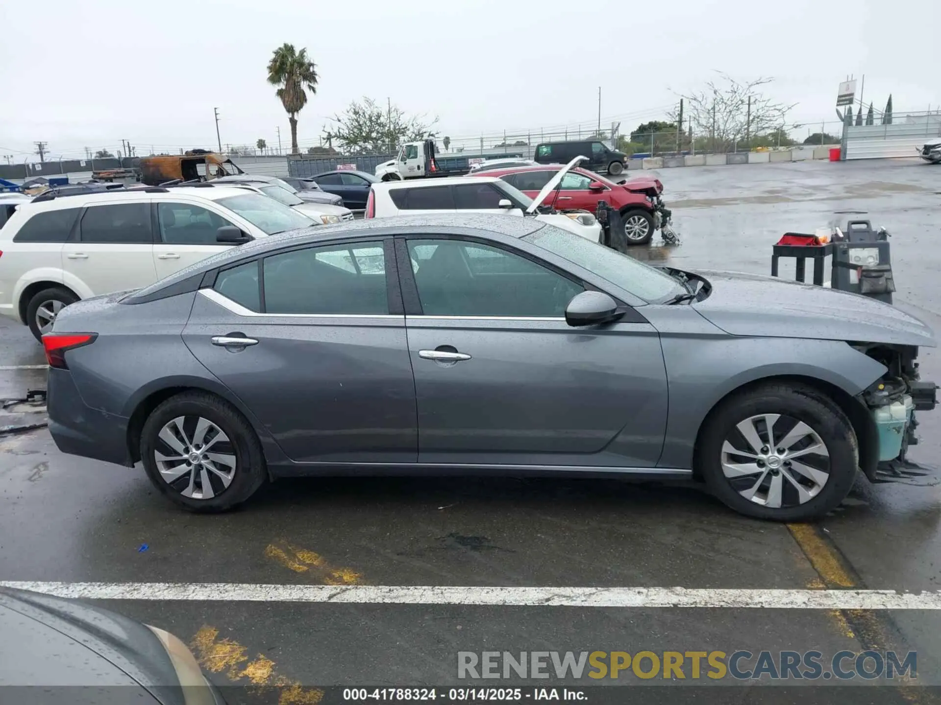 13 Photograph of a damaged car 1N4BL4BV0KC147281 NISSAN ALTIMA 2019
