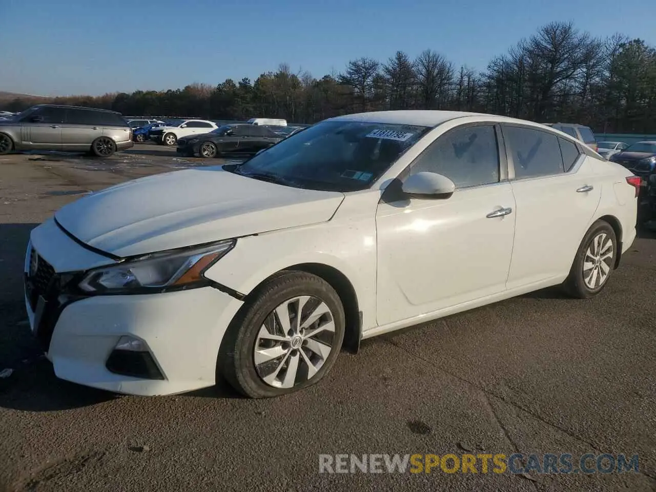 1 Photograph of a damaged car 1N4BL4BV0KC175095 NISSAN ALTIMA 2019