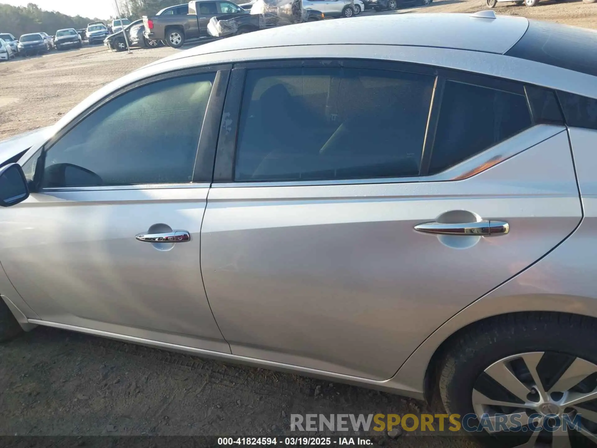 14 Photograph of a damaged car 1N4BL4BV0KC186887 NISSAN ALTIMA 2019
