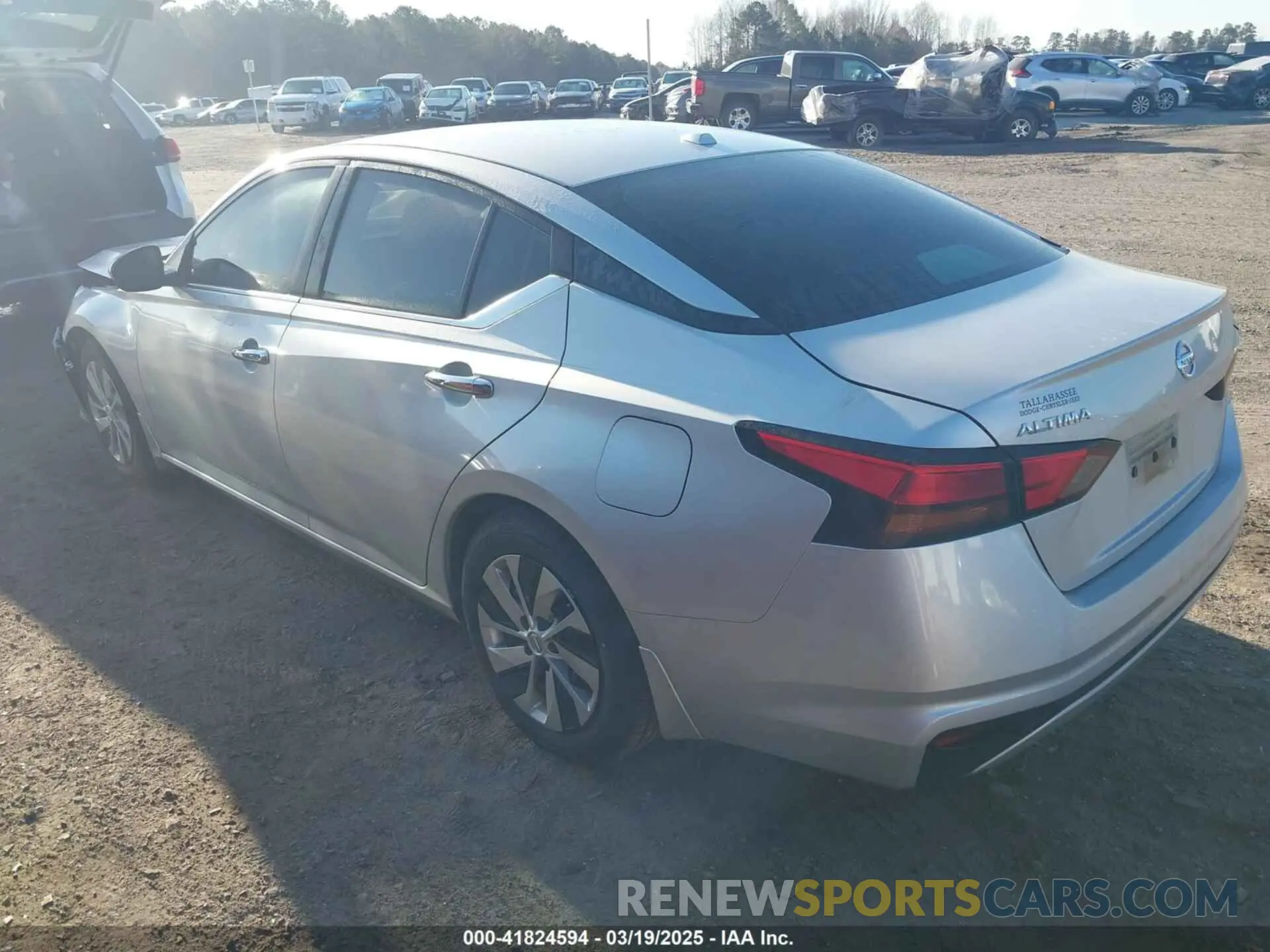 3 Photograph of a damaged car 1N4BL4BV0KC186887 NISSAN ALTIMA 2019